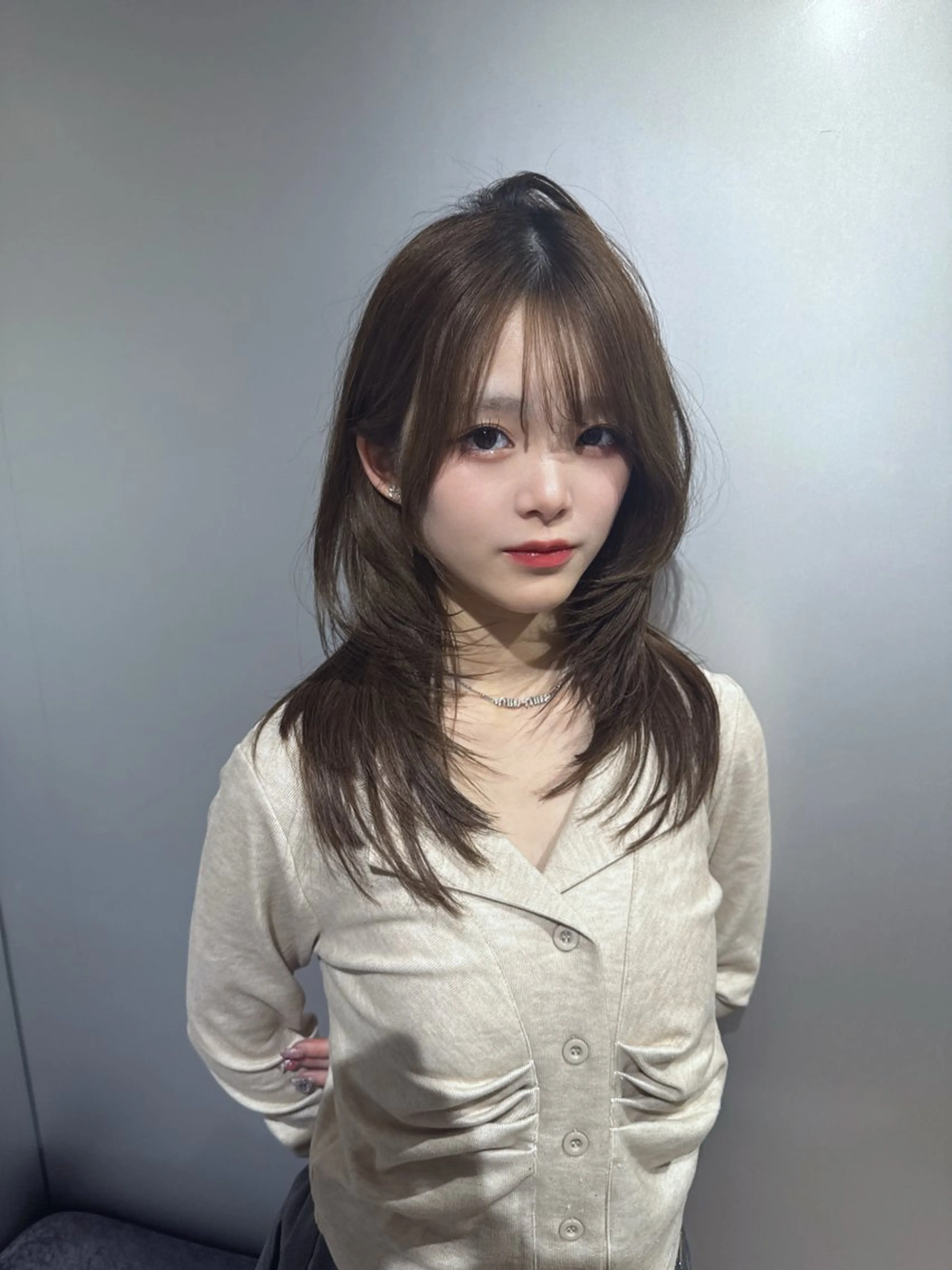 ミディアム カラー エクステ ハッシュカット カット ヘアカラー トリートメント エクステ レイヤー×髪質改善 マネージャー安藤光司のヘアスタイル