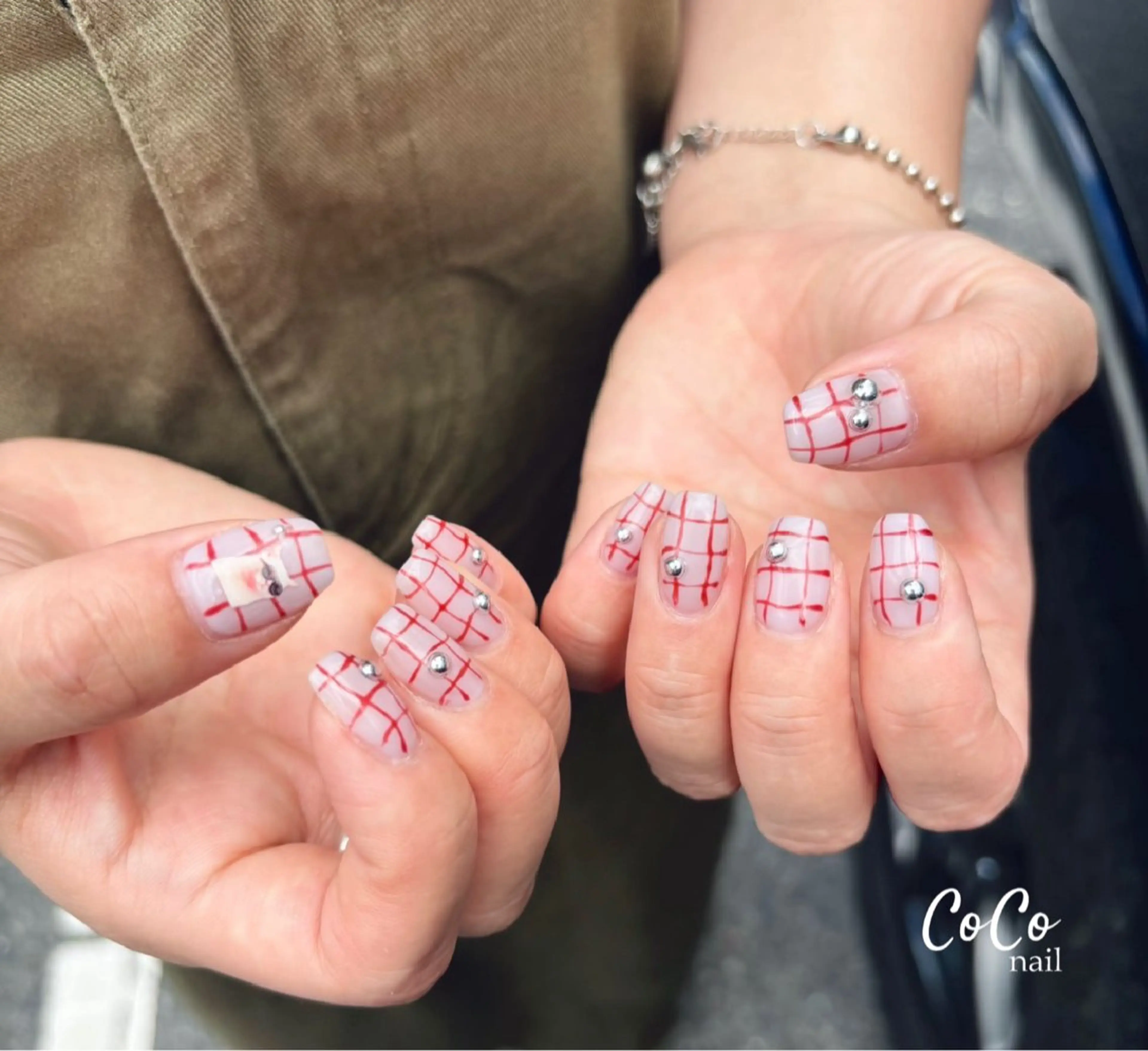 【オフあり】ハンドネイル フレンチその他デザインの写真