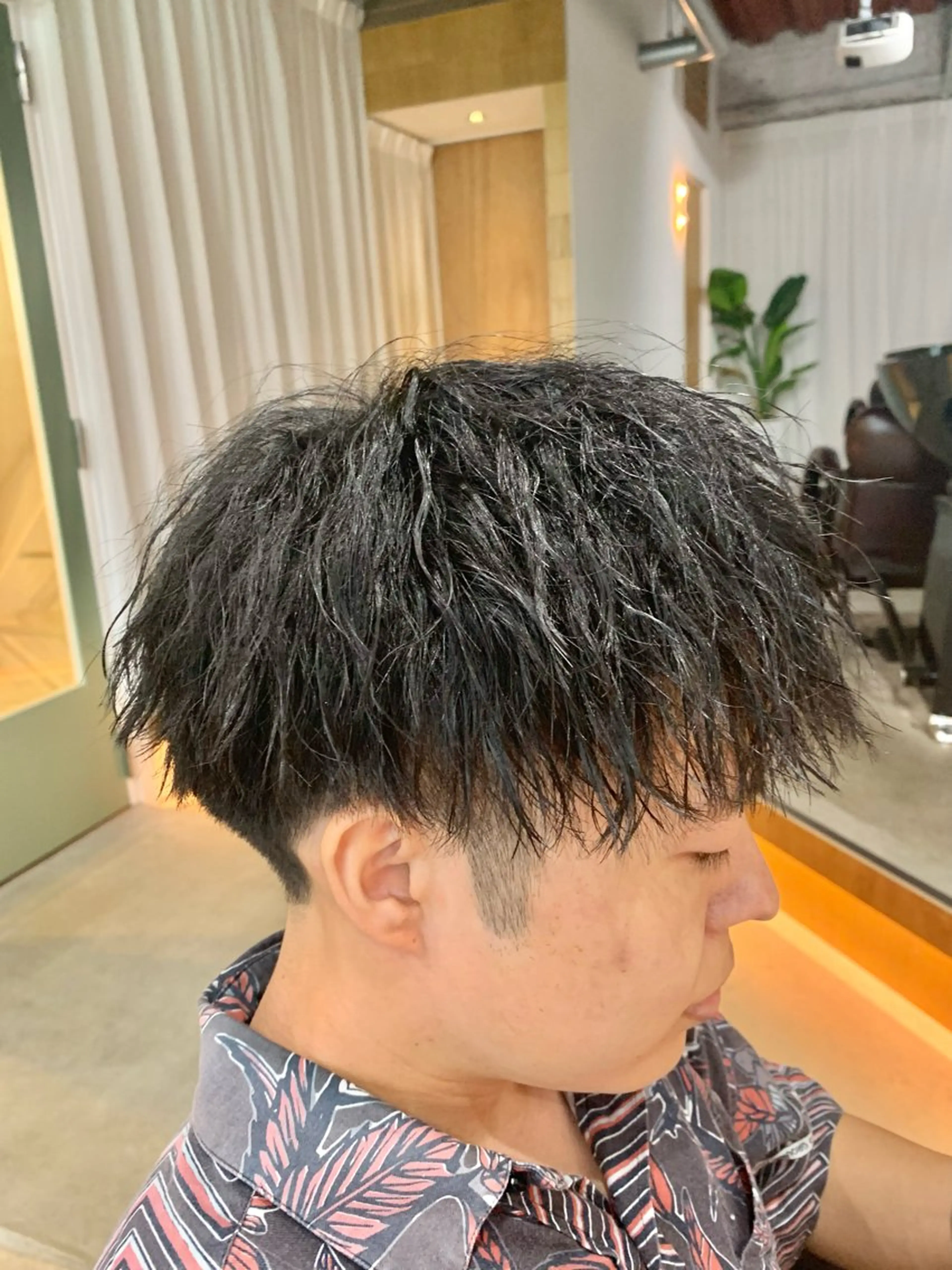 ショート パーマ メンズ メンズパーマ メンズツイストパーマ ツイストパーマ メンズサロン　アソビ所属・【扱いやすいパーマ】 眞鍋拓己のヘアスタイル
