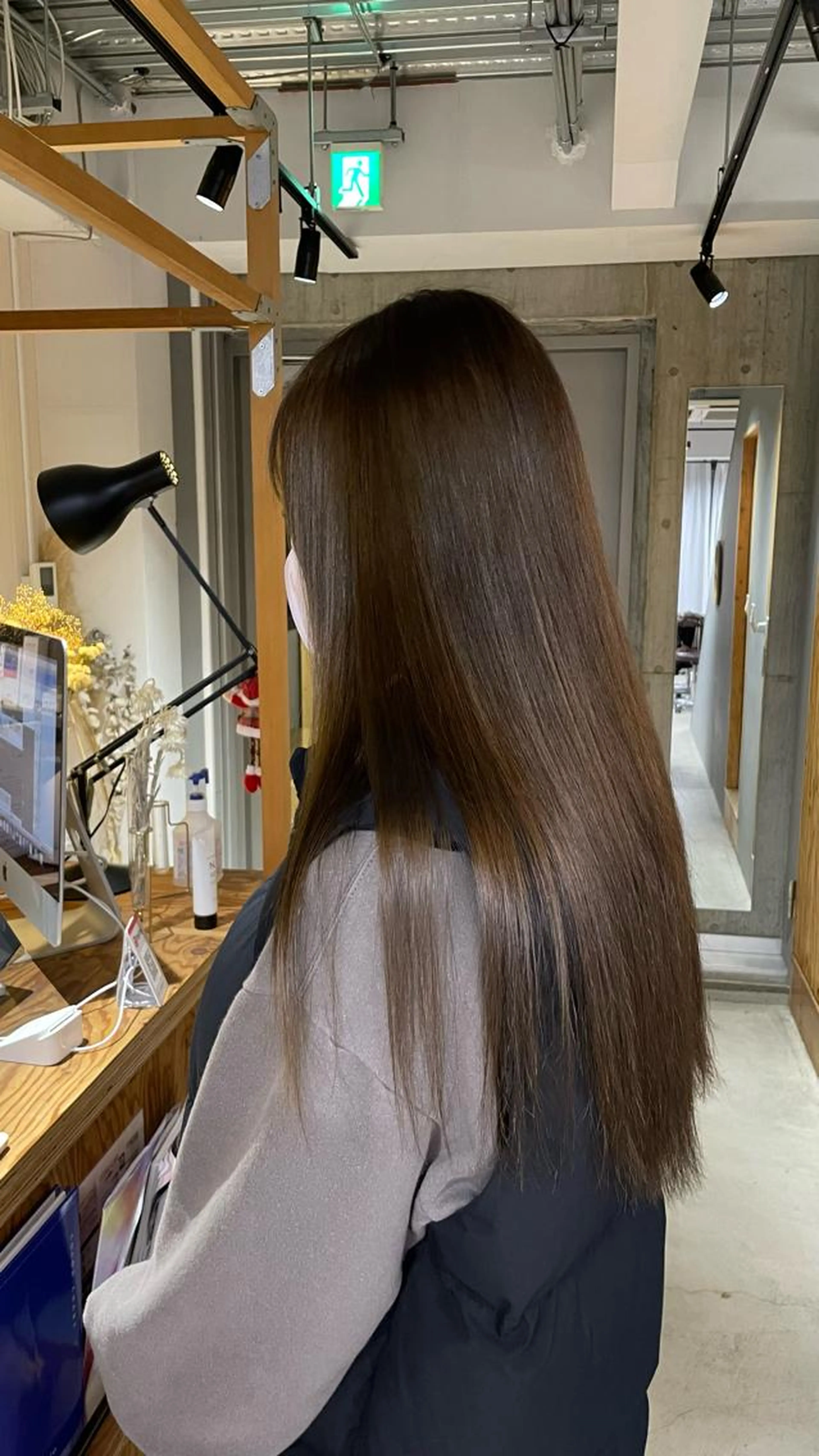 ダメージレス縮毛矯正＋クイックリボーントリートメントの写真