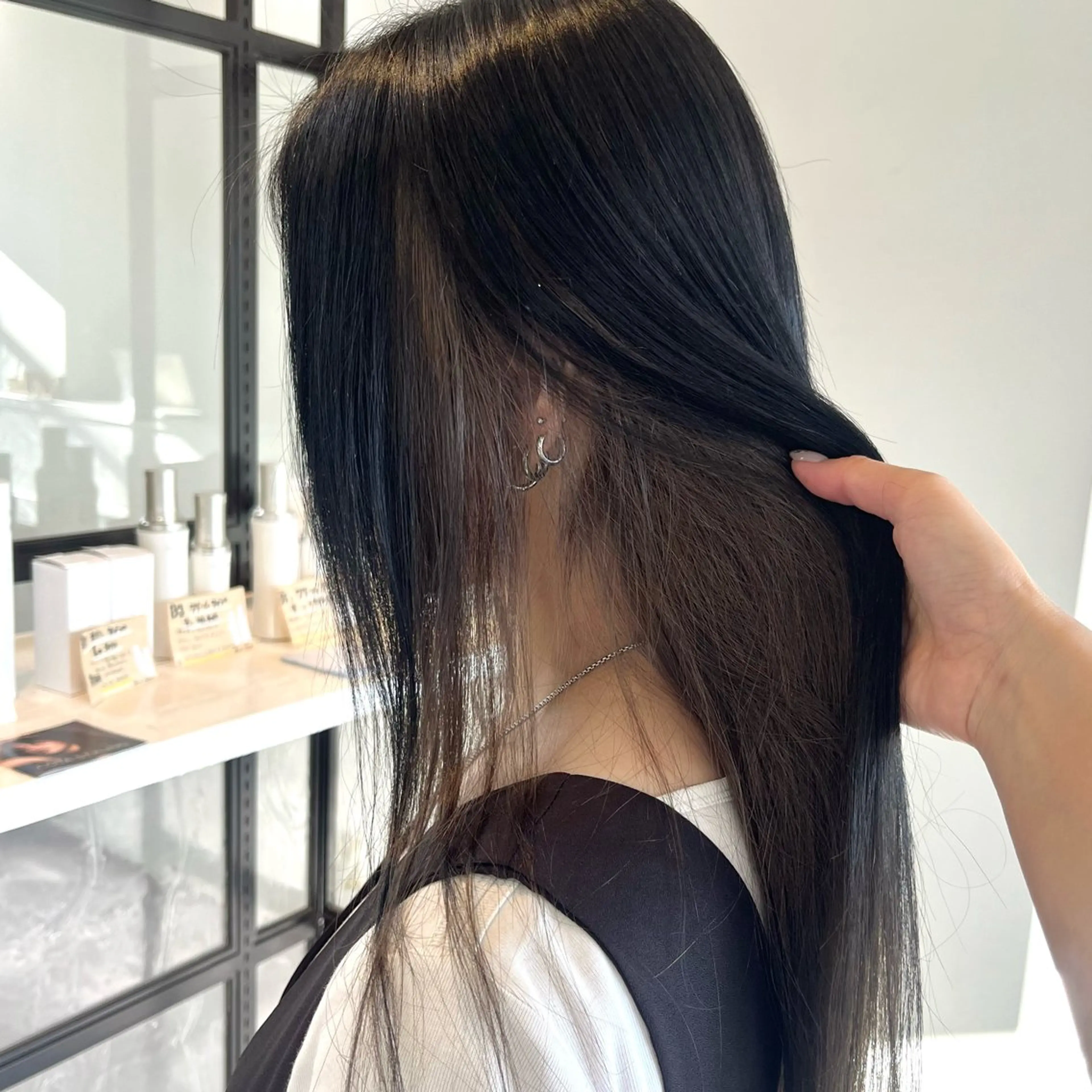 ロング ヘアカラー 光本 千紘のヘアスタイル