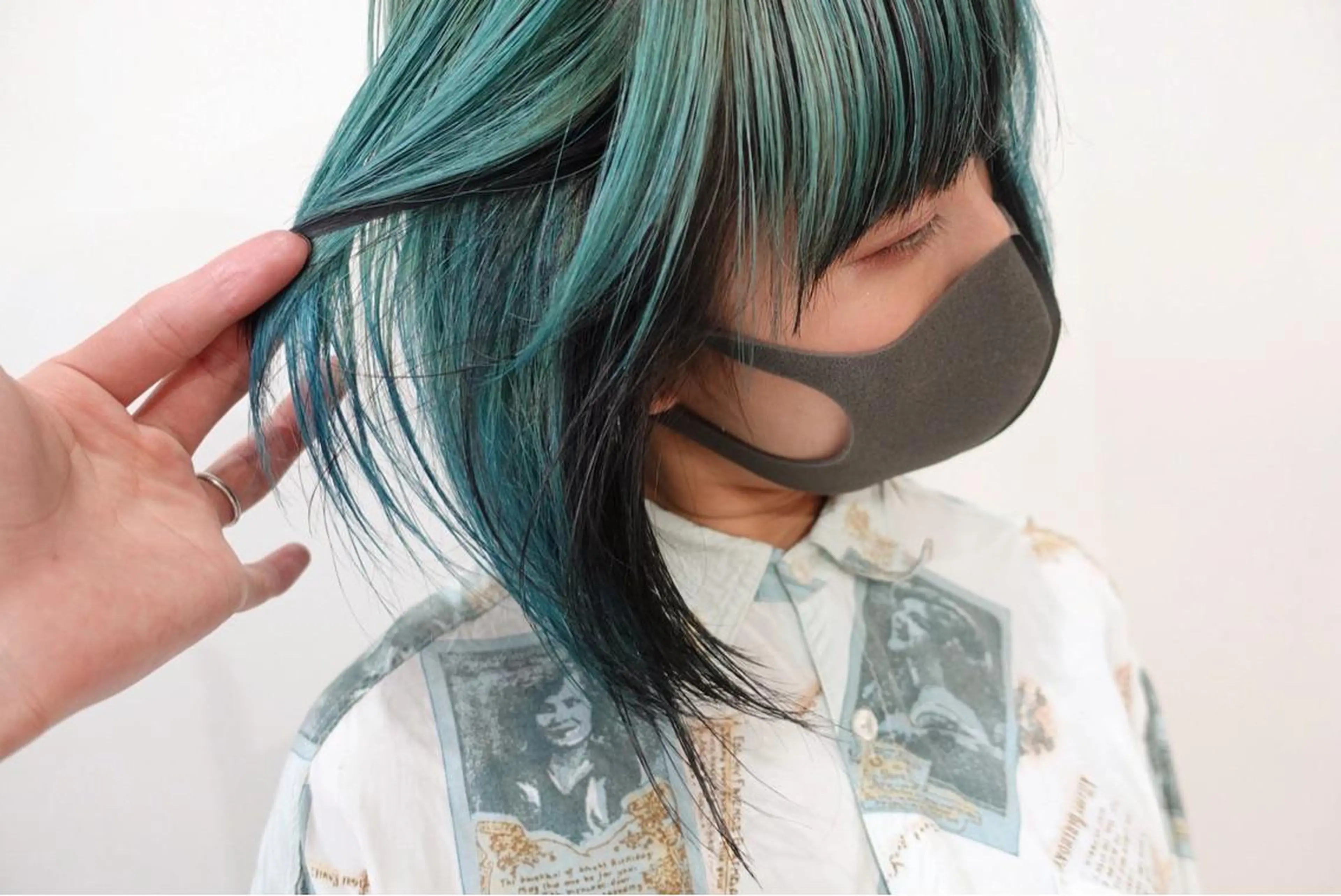 カラー ブリーチ ハイトーンカラー RYUのヘアスタイル