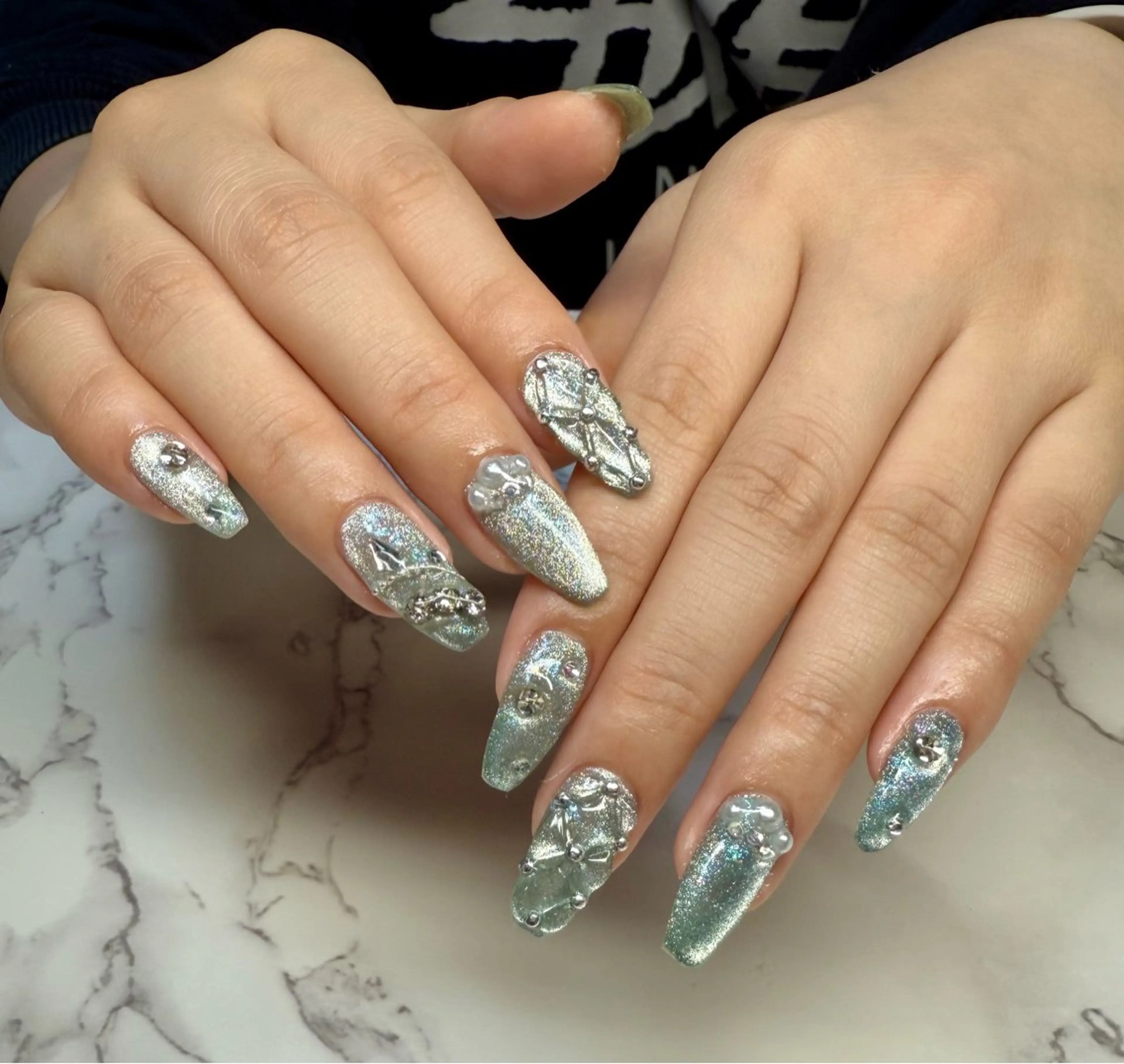 ネイル アートネイル チークネイル フレンチネイル キラキラネイル マグネットネイル M.N_ nailのネイルデザイン