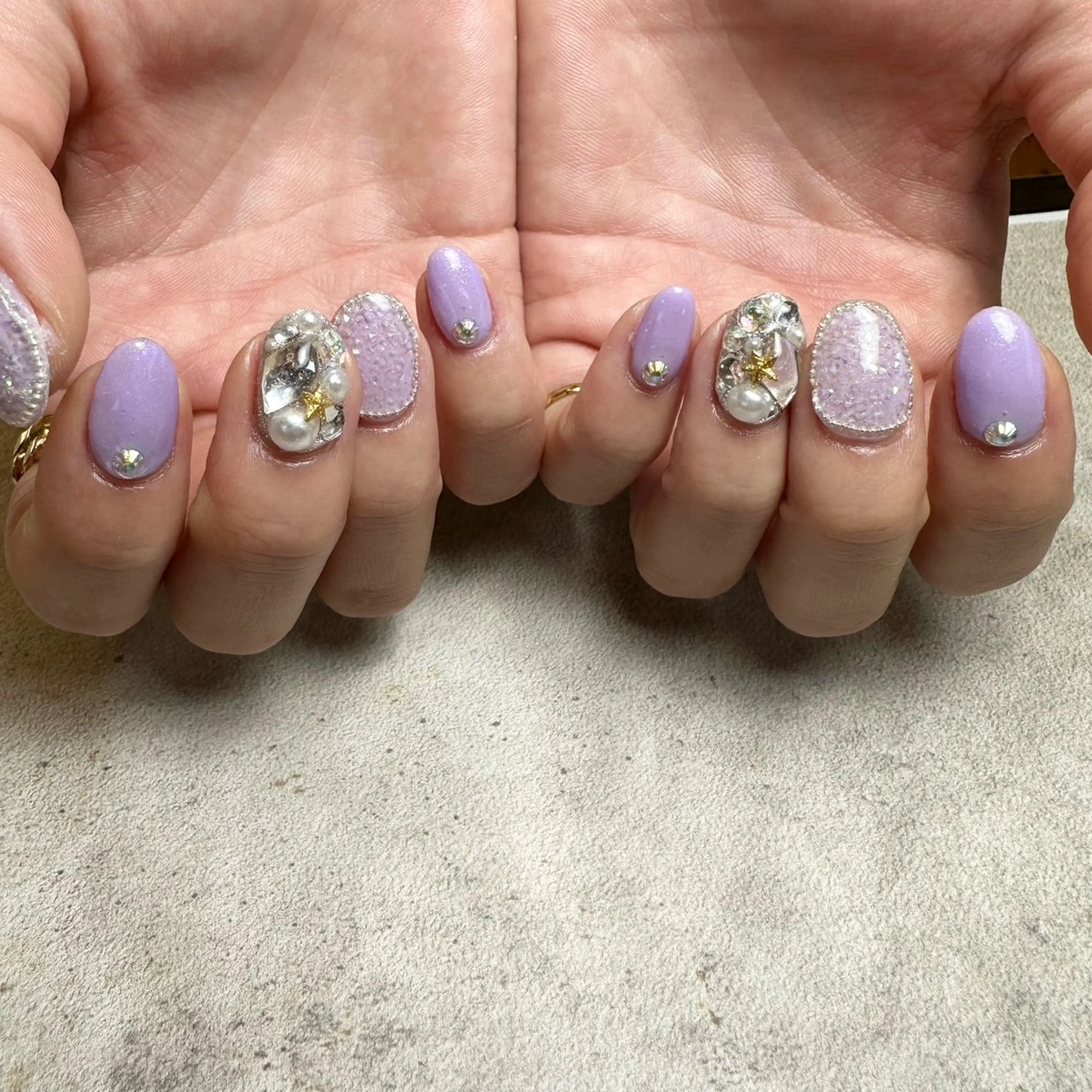 ネイル キラキラネイル nailroom Anmie.のネイルデザイン