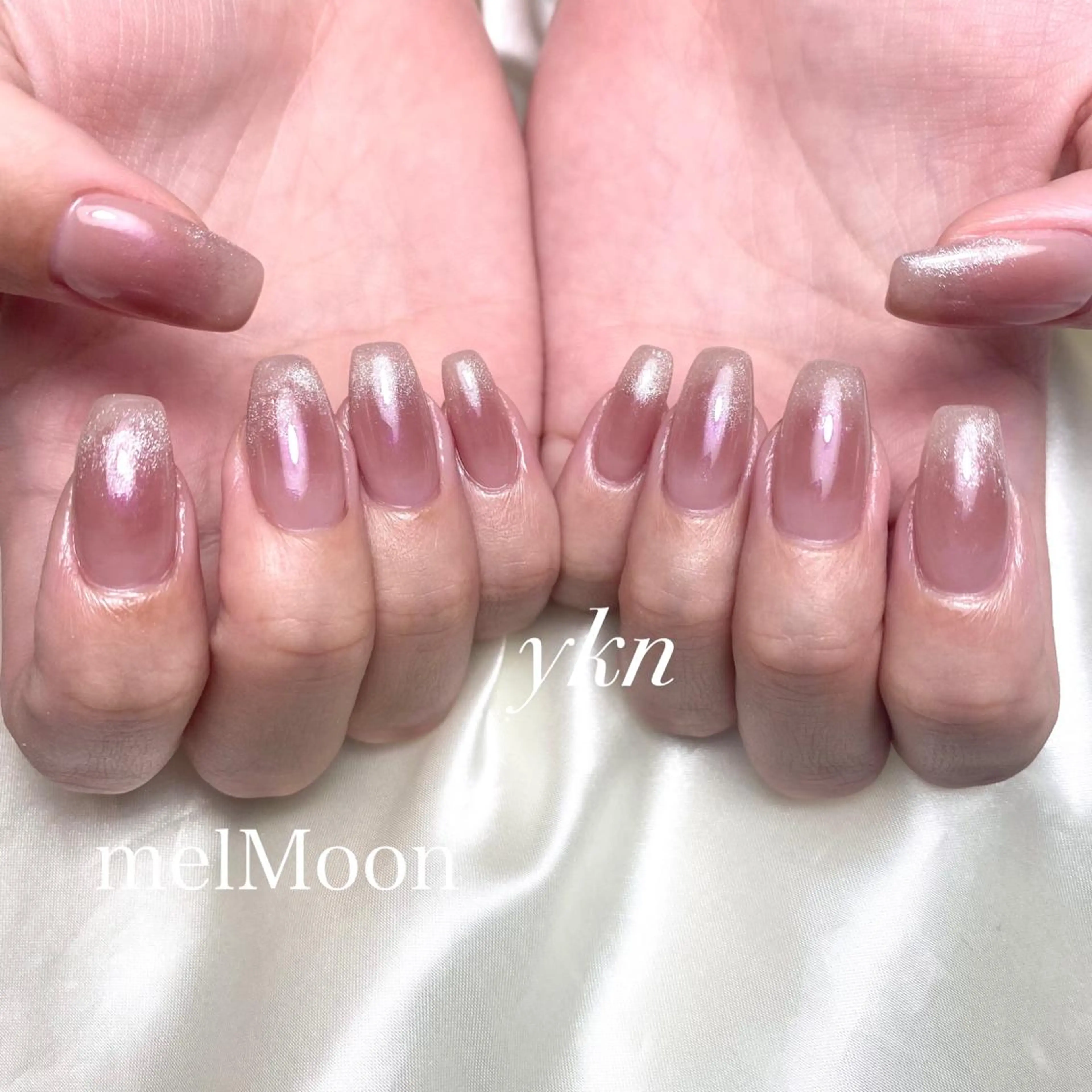ネイル アートネイル チークネイル グラデーション マグネットネイル ハンドネイル melMoon .のネイルデザイン