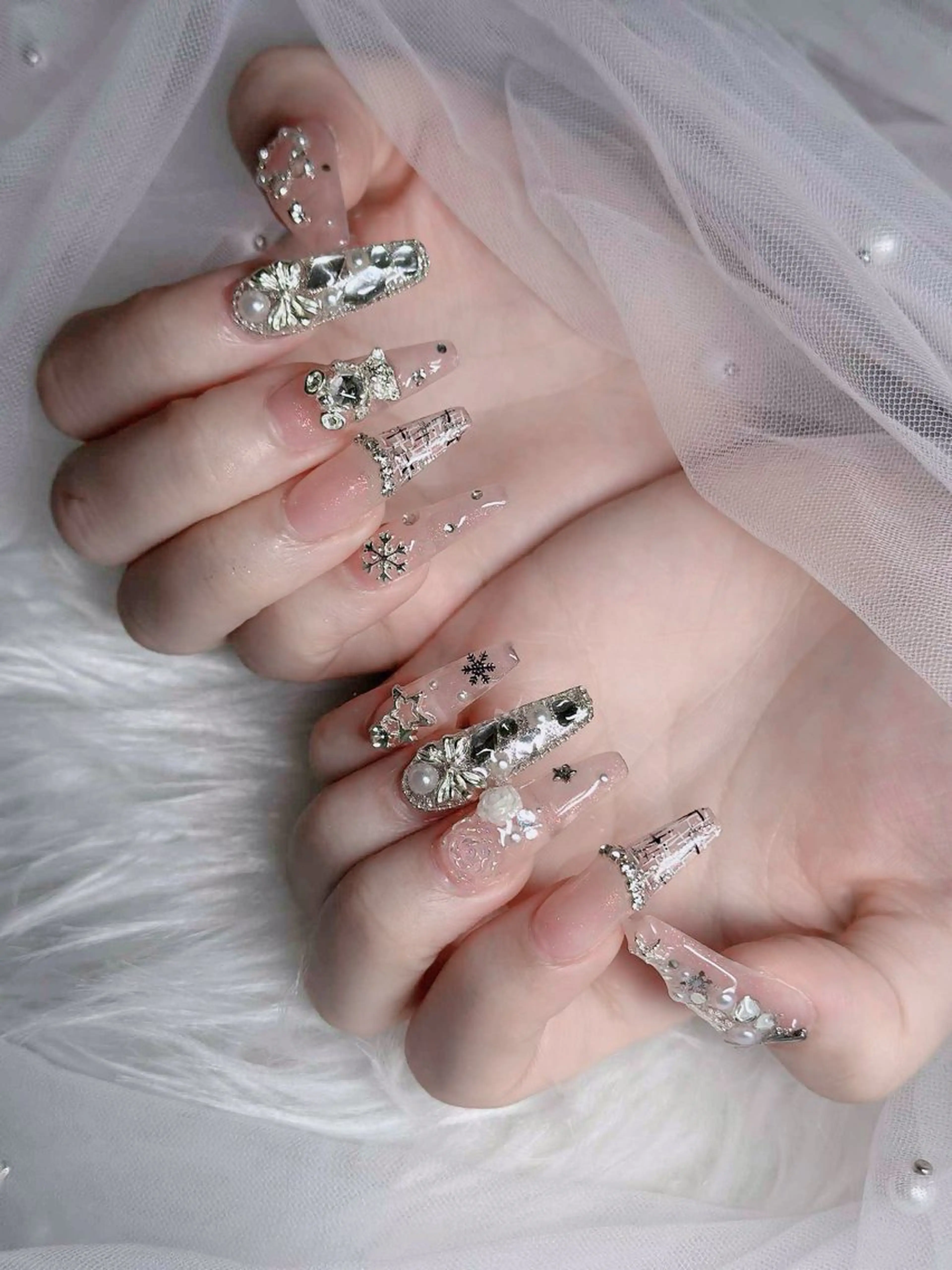 ネイル フレンチネイル ジェルネイル ガラスフレンチ ハロウィン ハート ハンドネイル H.baby Nail Salonのネイルデザイン