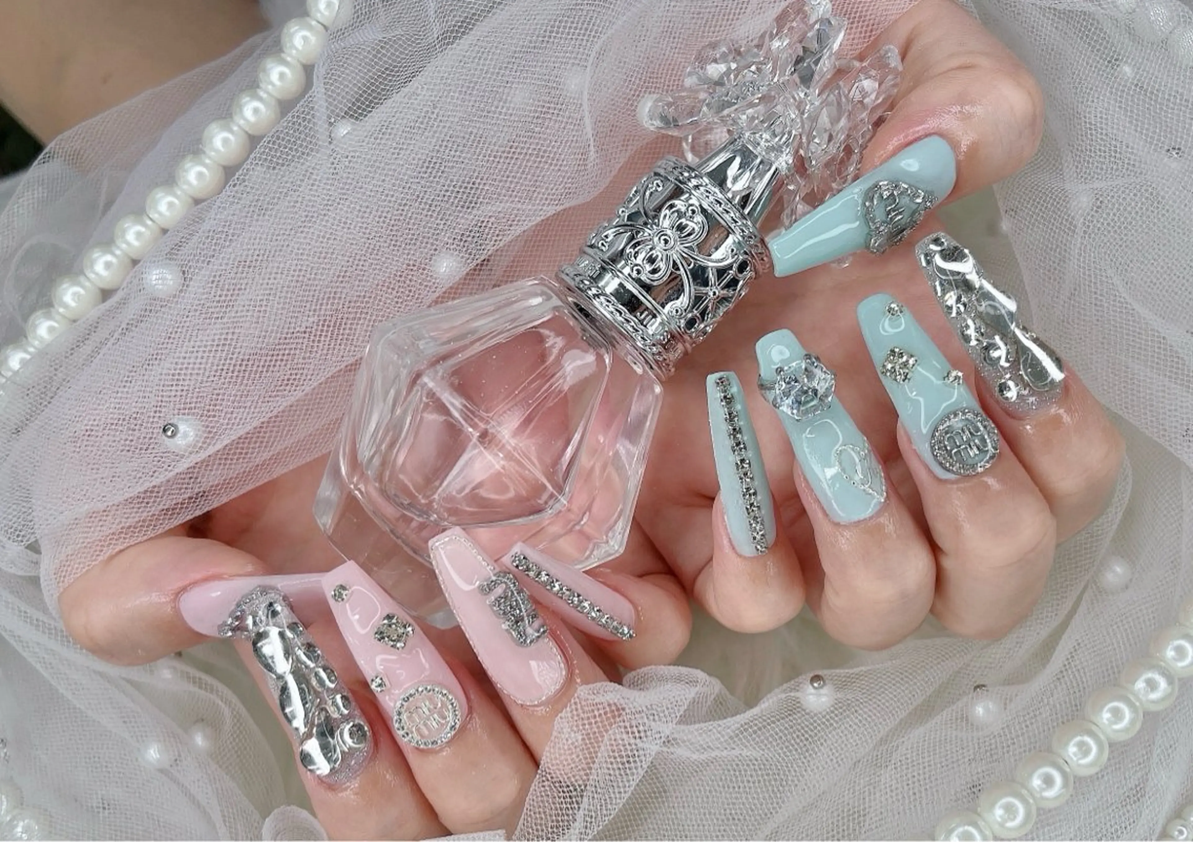 ネイル ハンドネイル フットネイル ハンドケア R nailsalon所属・R salonのネイルデザイン