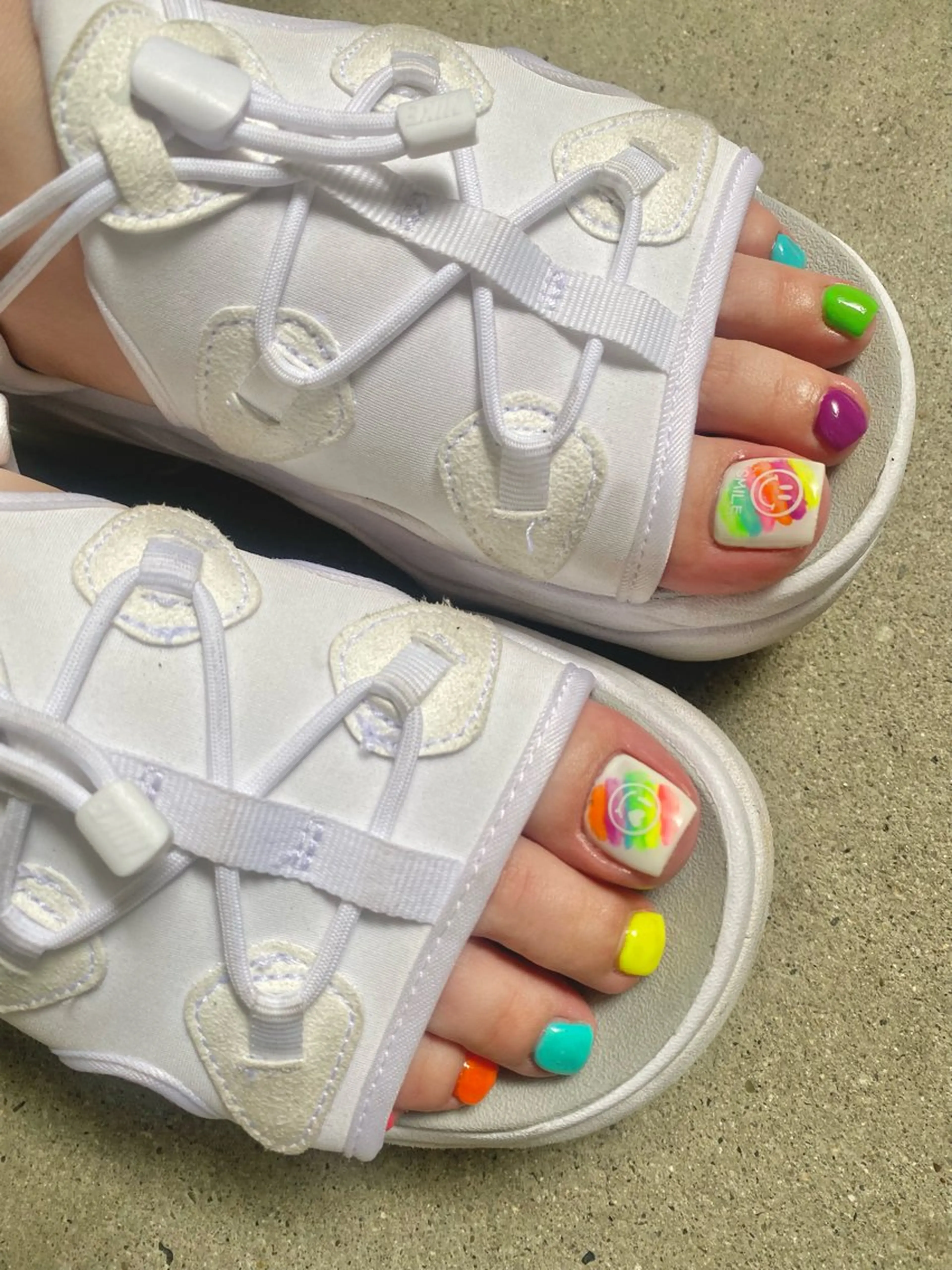 ネイル フットネイル ëmma nail_ by chulaのネイルデザイン