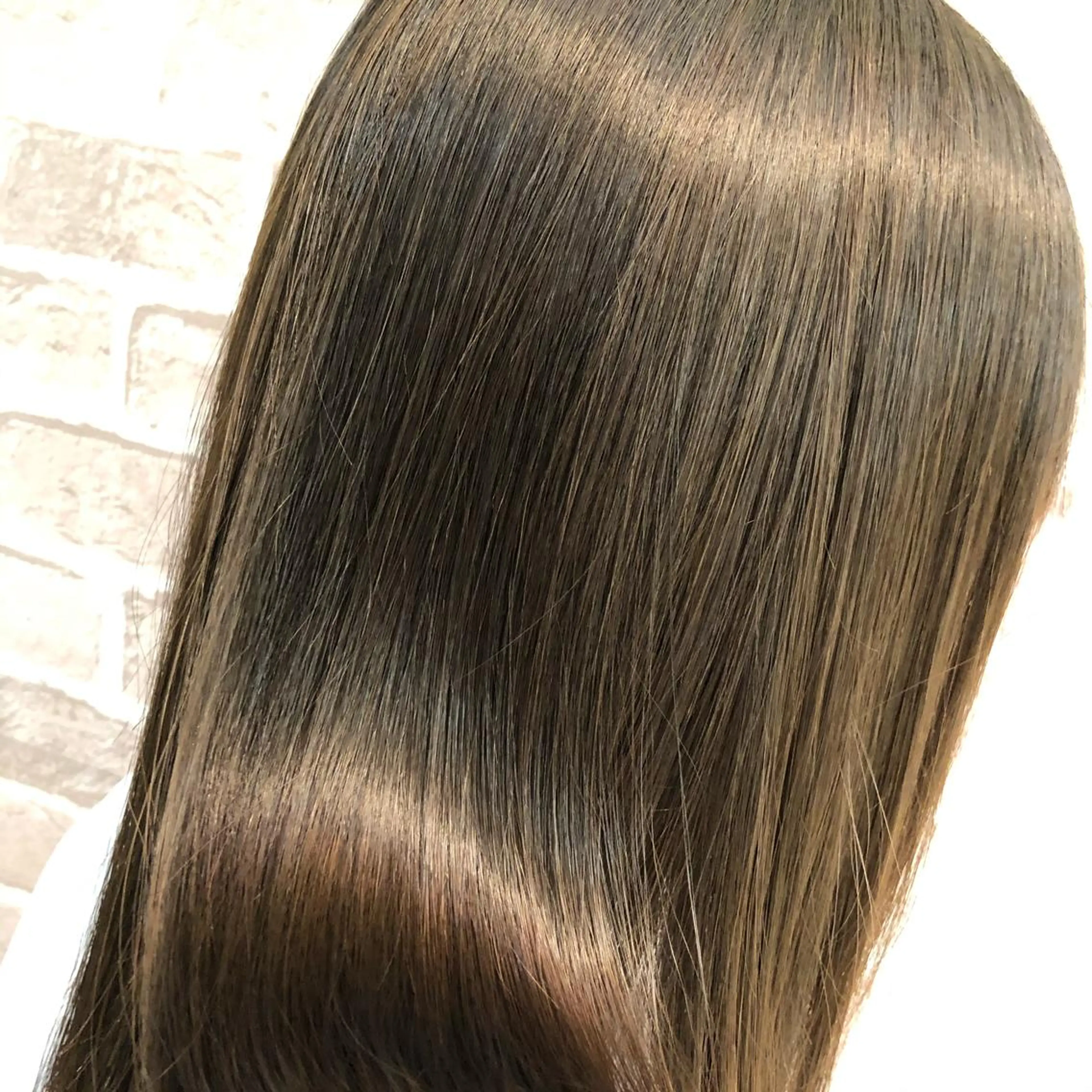 ロング 縮毛矯正 【髪風船】上大岡店所属・齋藤 尋真のヘアスタイル