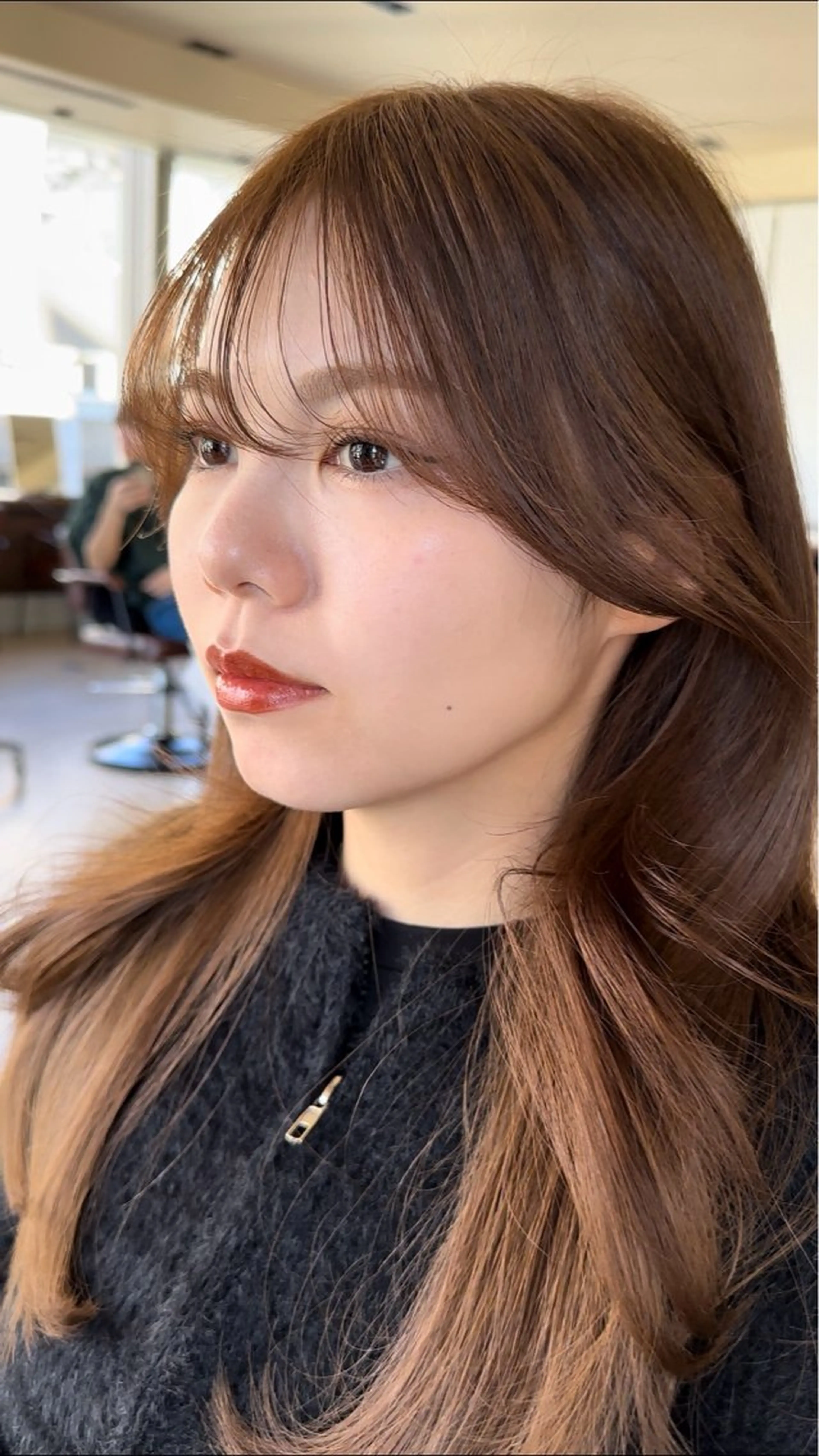 セミロング 顔周りカット カット 穂積 未優のヘアスタイル