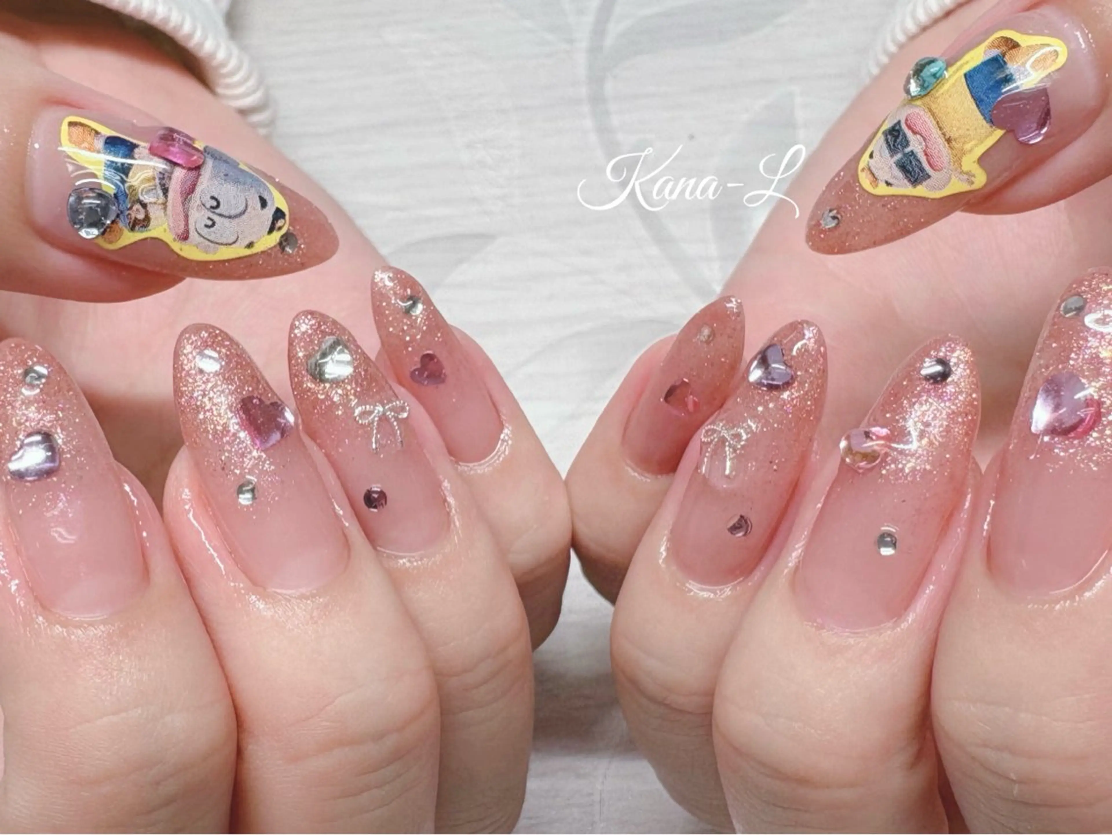 ネイル 芦辺 香奈のネイルデザイン