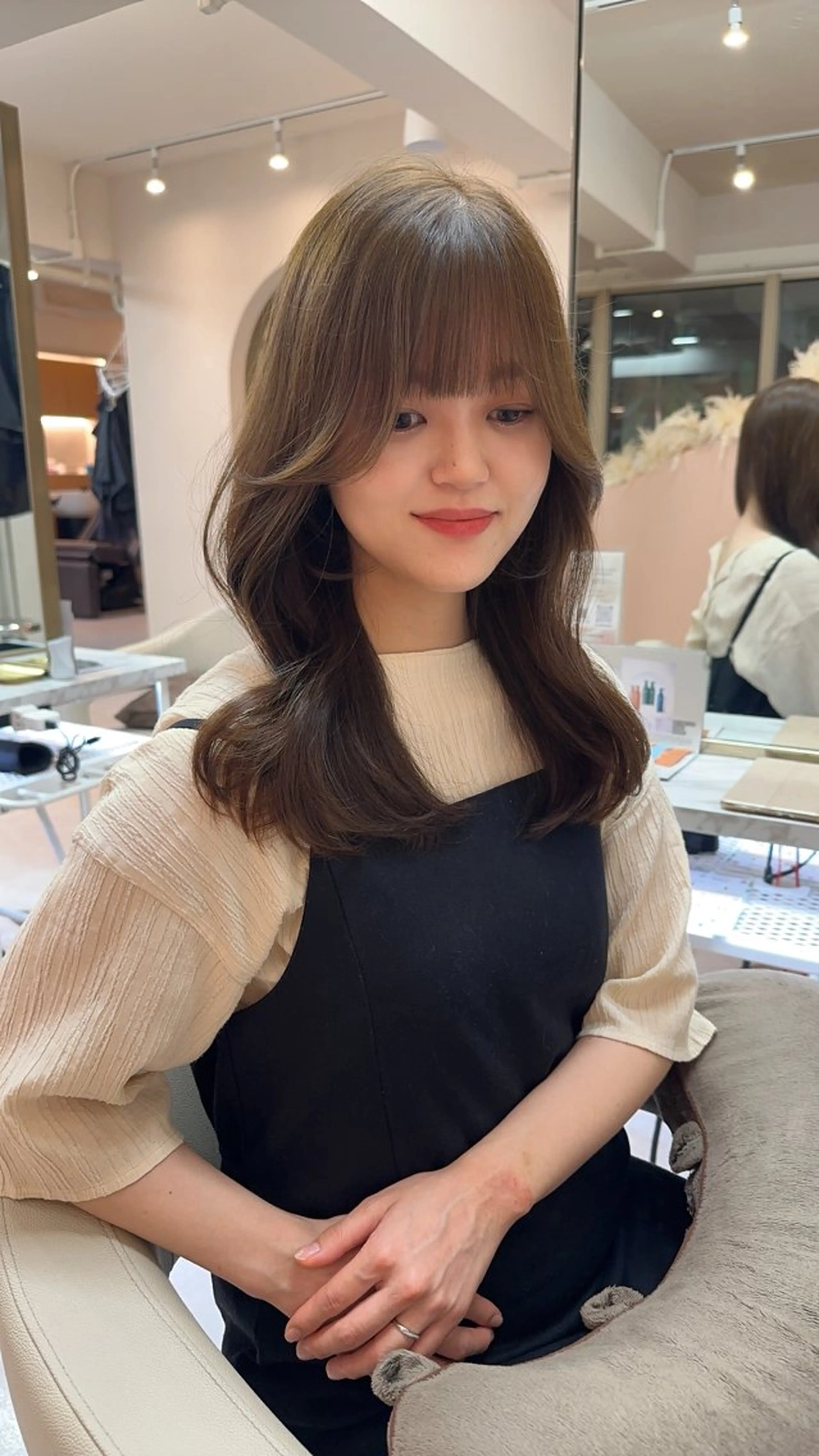 セミロング くびれヘア 韓国ヘア🦢🖤 Sayumiのヘアスタイル