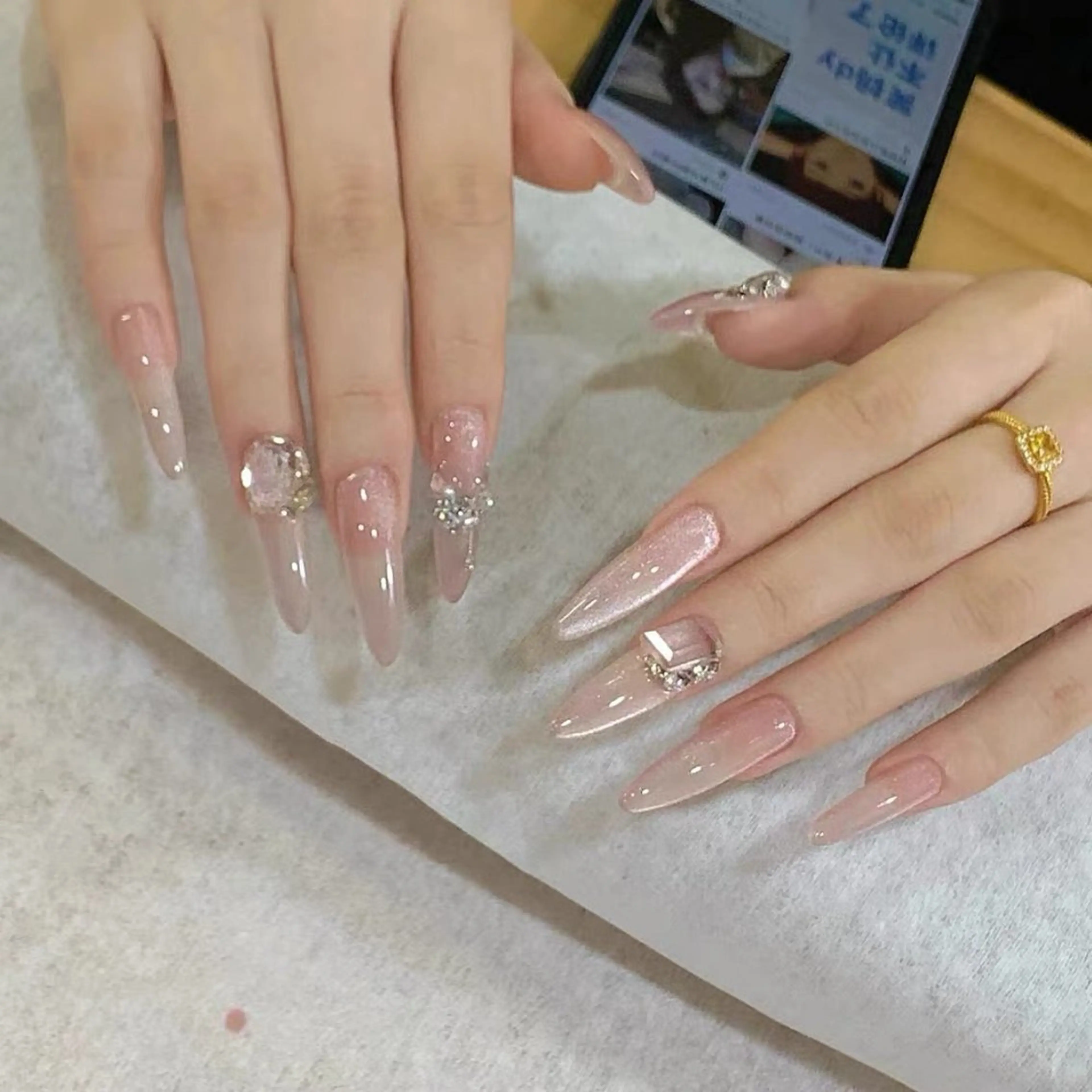 ネイル 菲菲ネイルサロン所属・FF フィフィネイルサロンのネイルデザイン