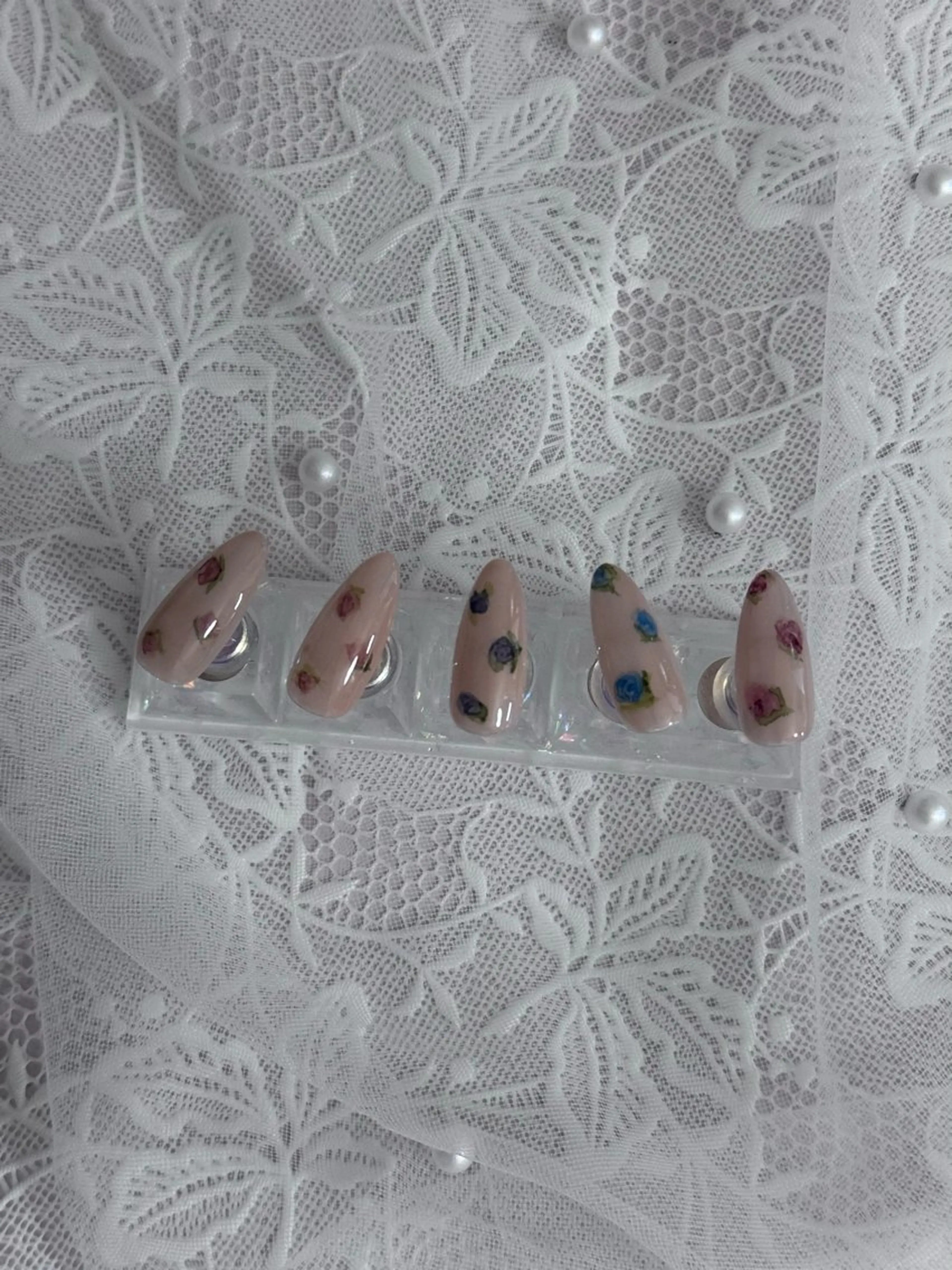 ネイル ハンドネイル on nail 尾張旭三郷店のネイルデザイン