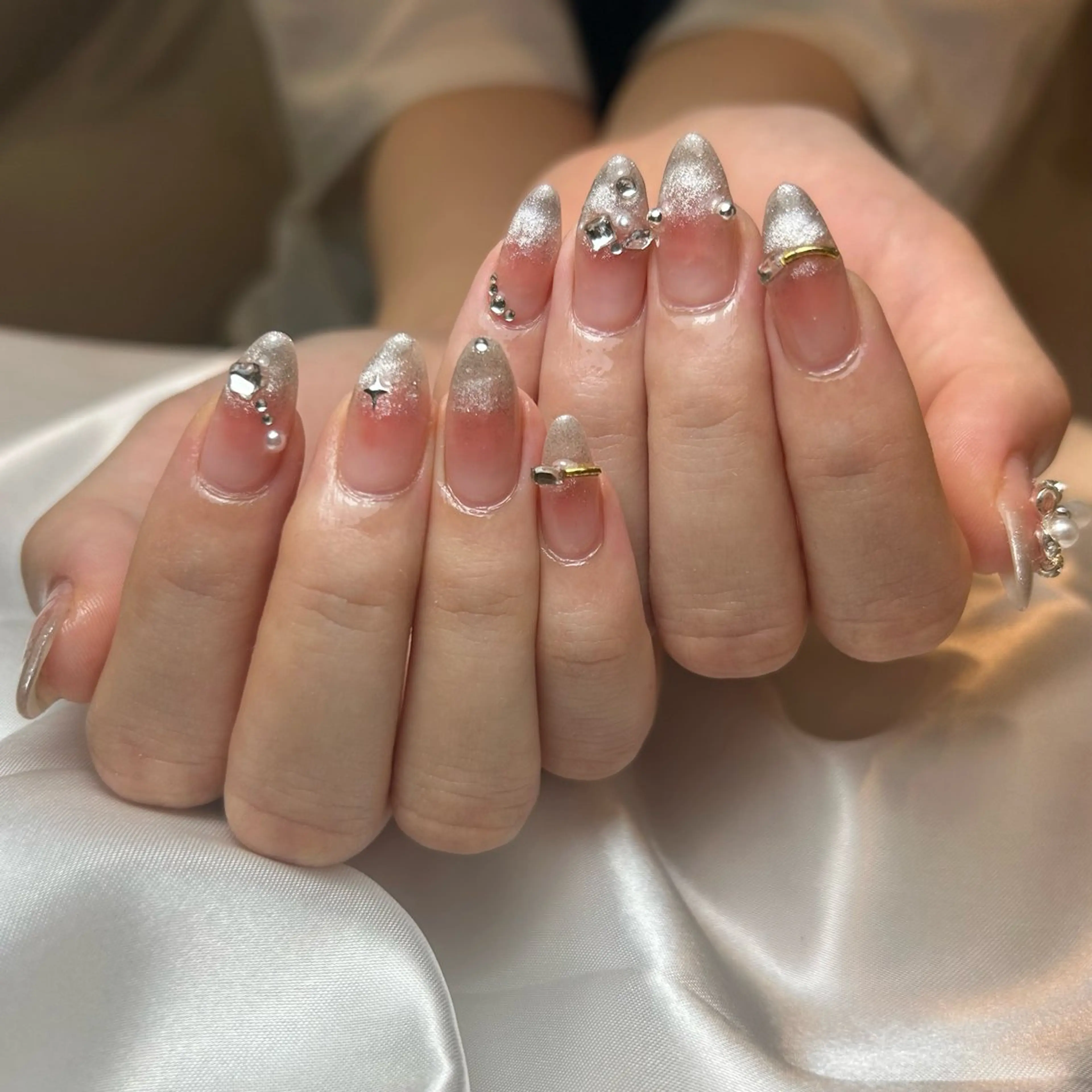 ネイル チークネイル マグネットネイル ハンドネイル nailsalon Mu'ryu所属・nailsalon muryuのネイルデザイン
