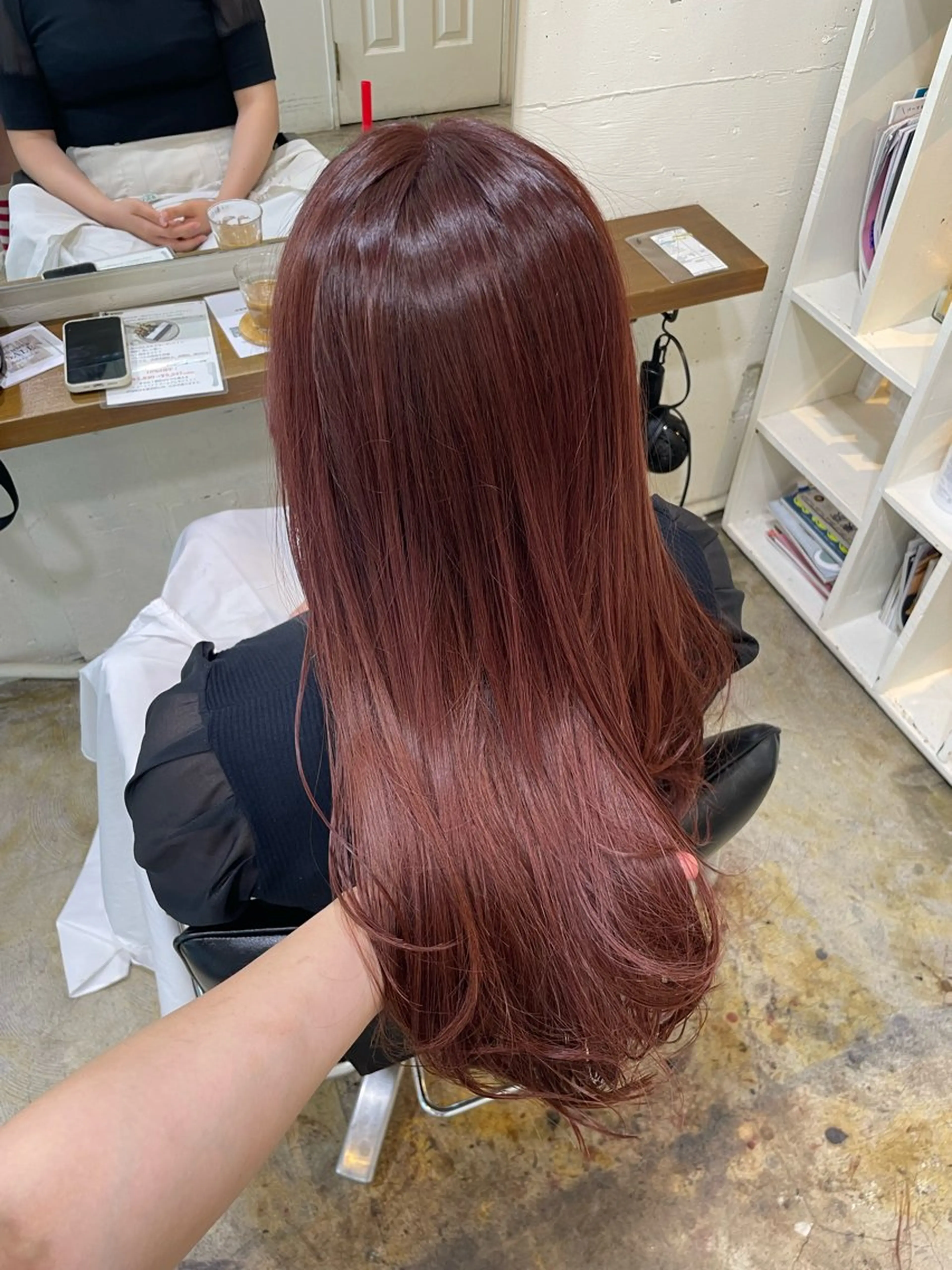 ロング カラー ベージュカラー ダブルカラー ピンクカラー ピンクベージュ MIOベージュカラー 柔らかいカラーのヘアスタイル