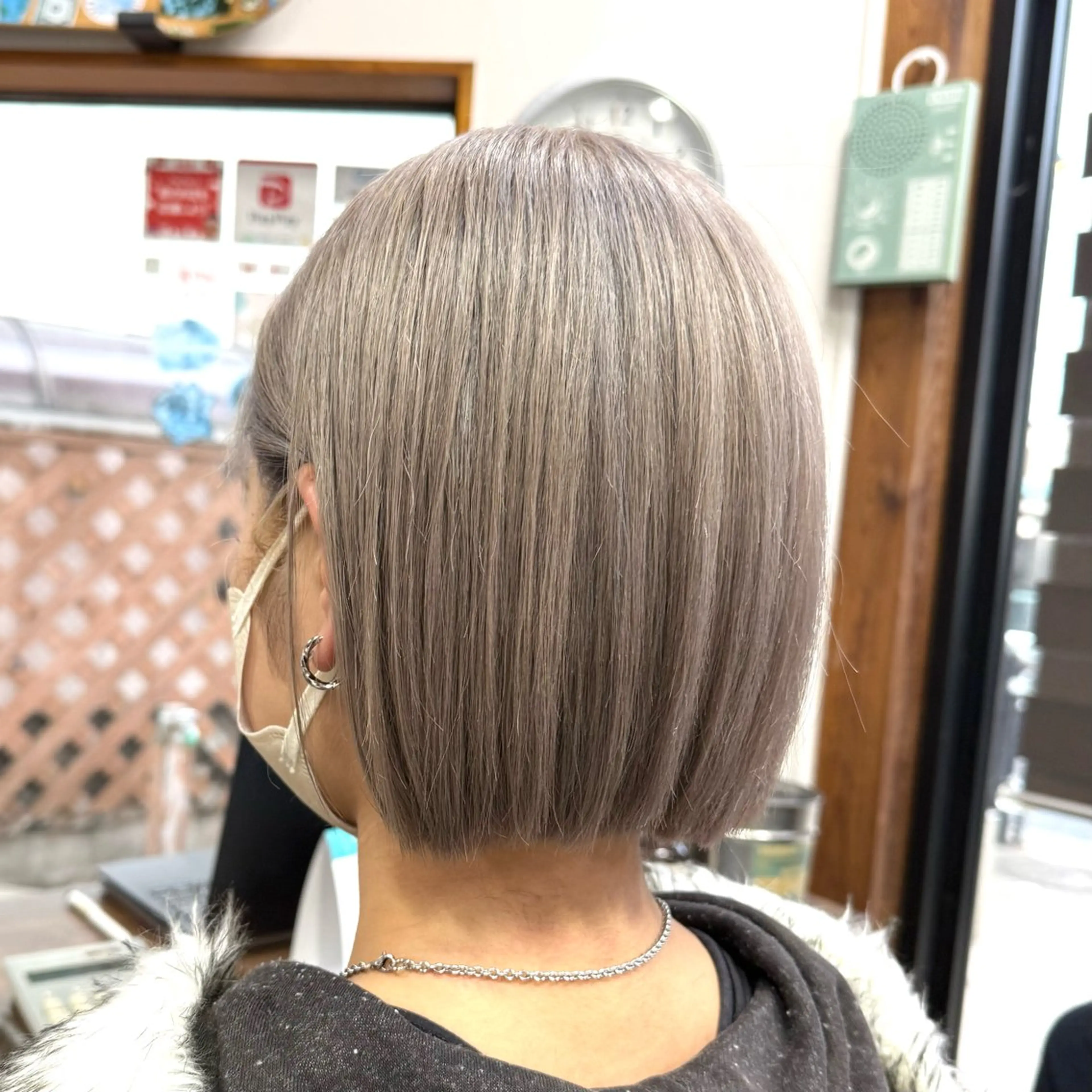 ショート ボブ イシイ ハルナ 🤍のヘアスタイル