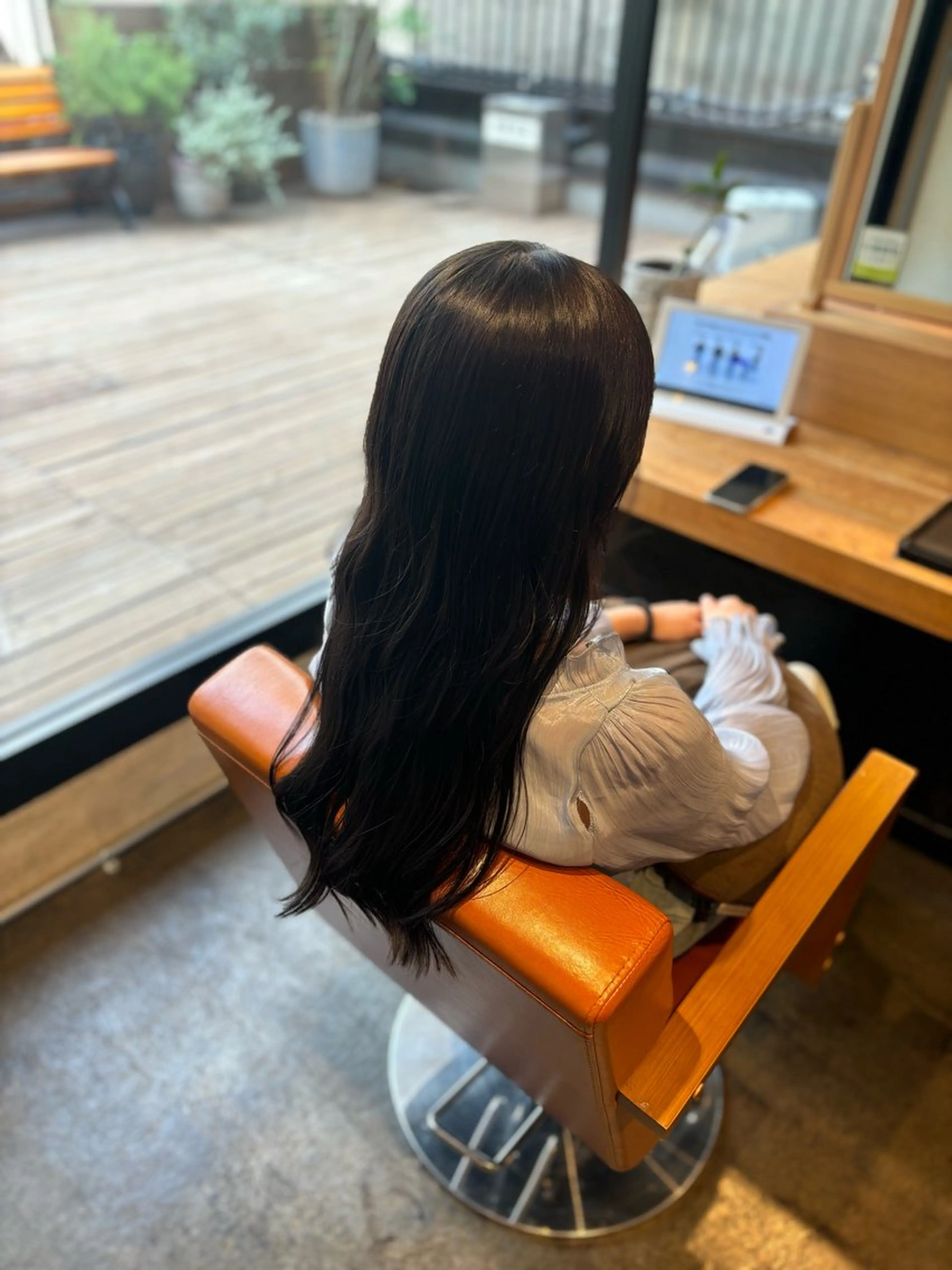 ロング カラー 髪質改善カラー ベージュ🤎YUMEのヘアスタイル