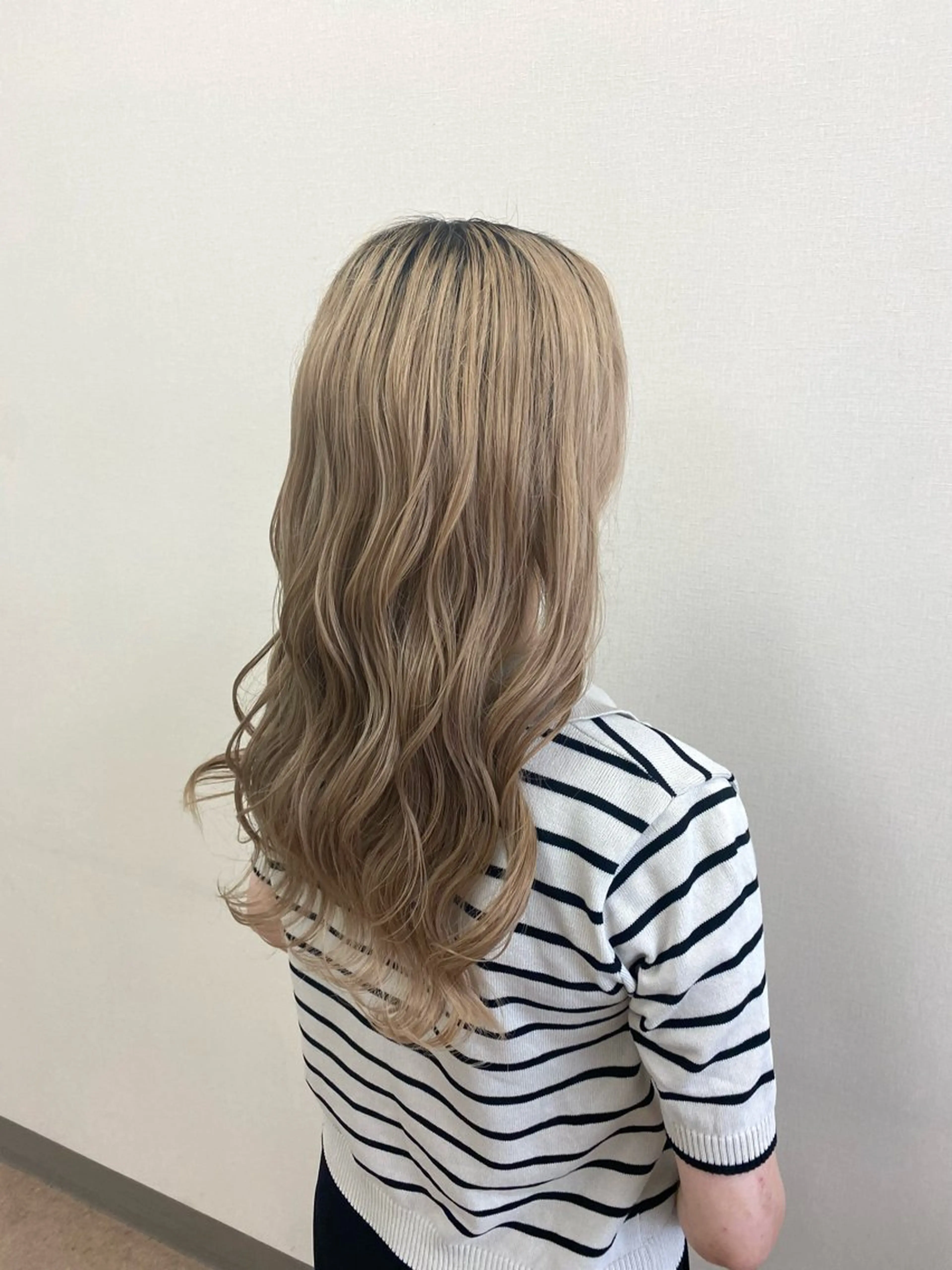 セミロング Hina/Lino /WESTのヘアスタイル