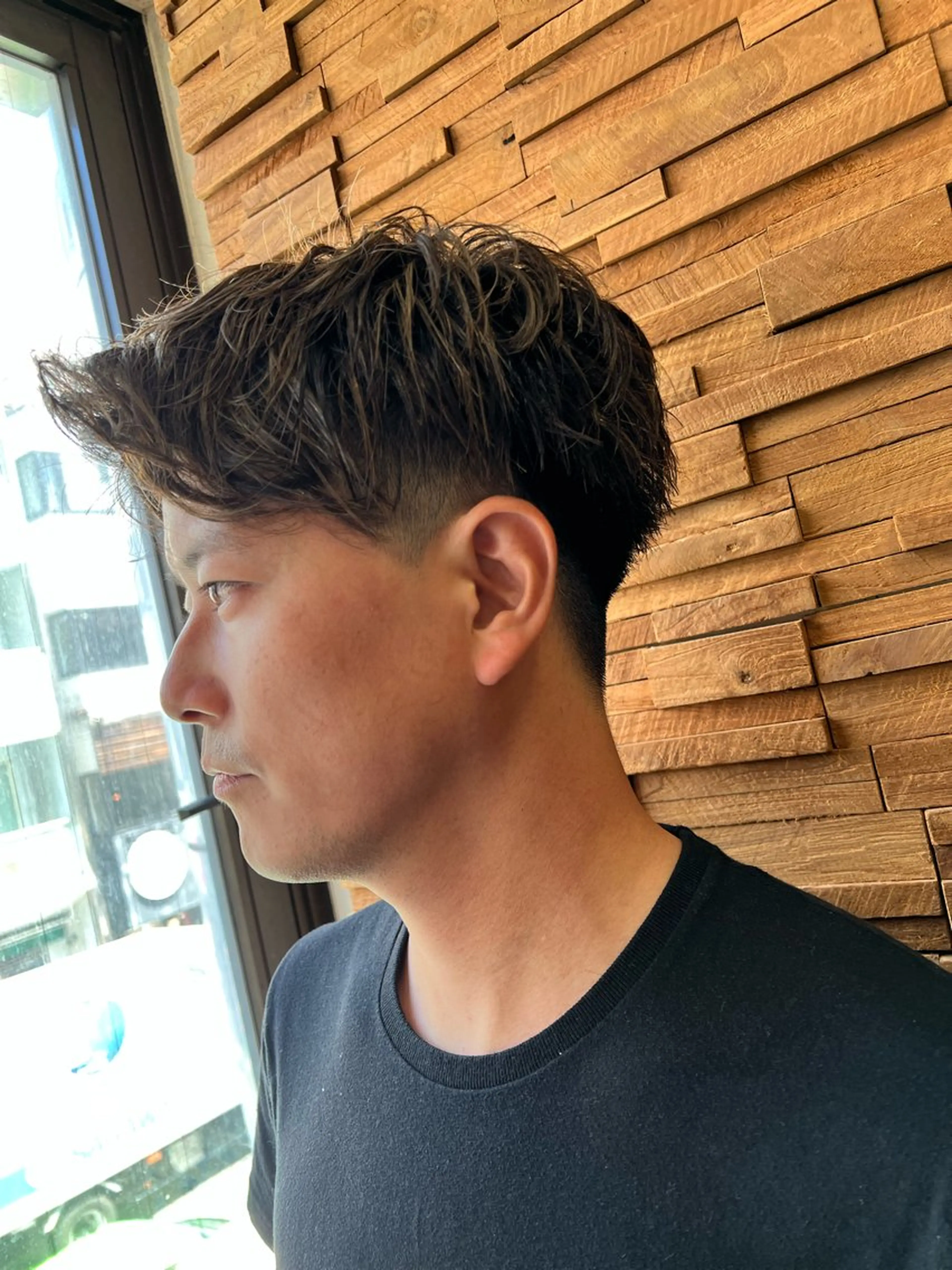 ショート メンズ メンズパーマ スペインカール little  porto所属・透明感・艶感 小坂隼斗のヘアスタイル