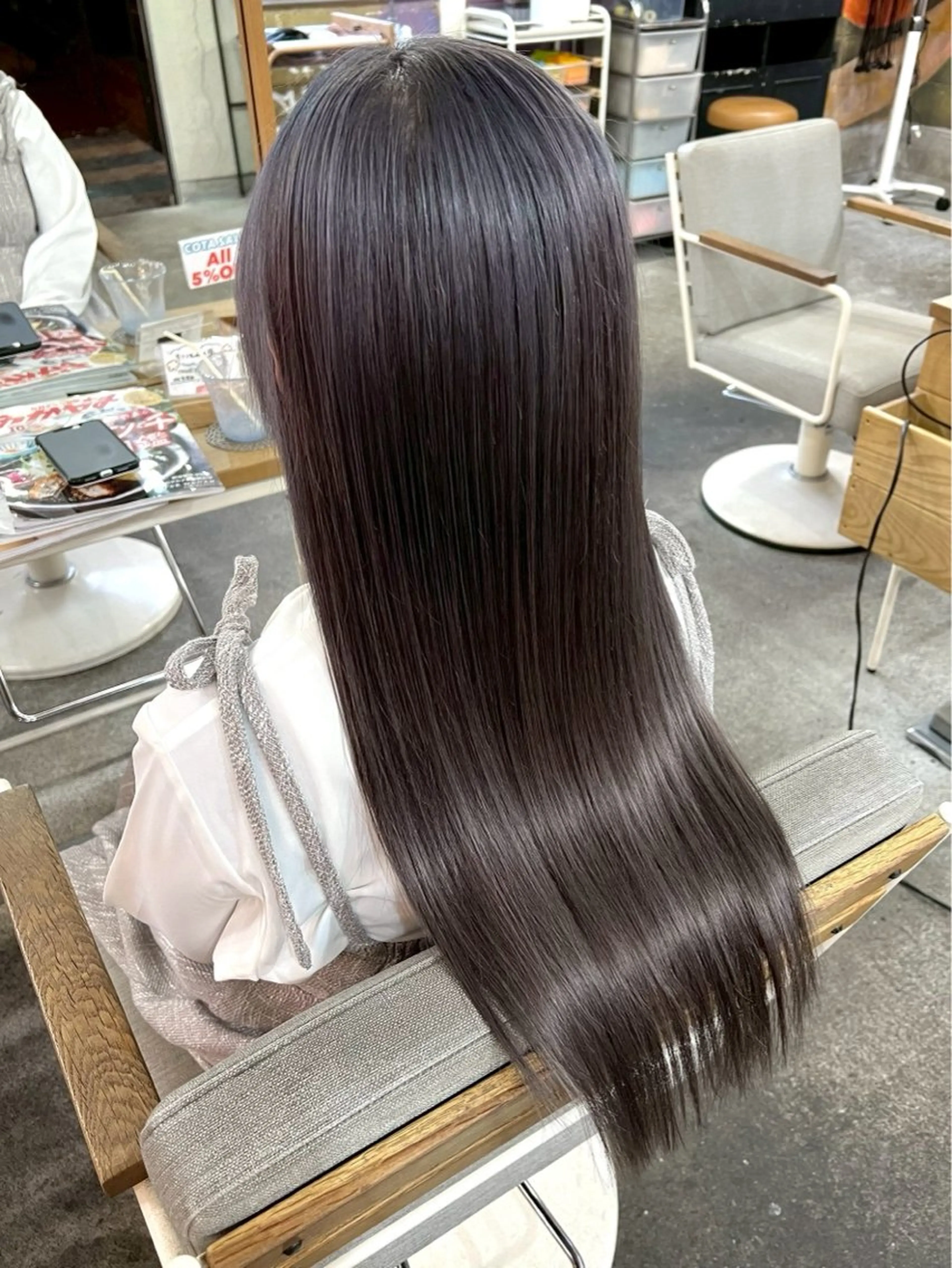 ◇ご新規様限定◇髪質改善縮毛矯正🩶＋ワンカラー🩷＋カットの写真