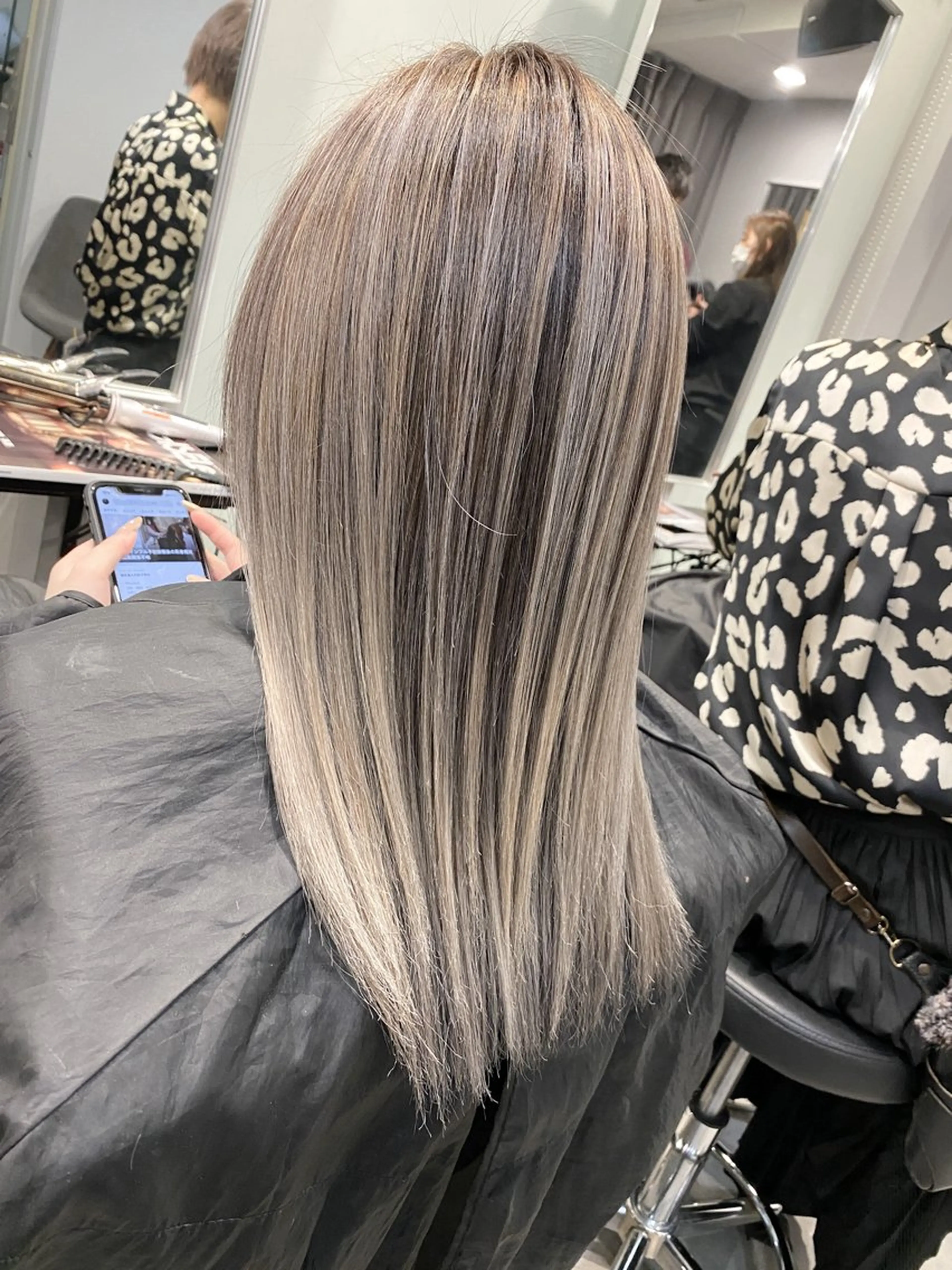 セミロング レイヤーカット 'oli所属・難波'oli【オリ】 美容室のヘアスタイル