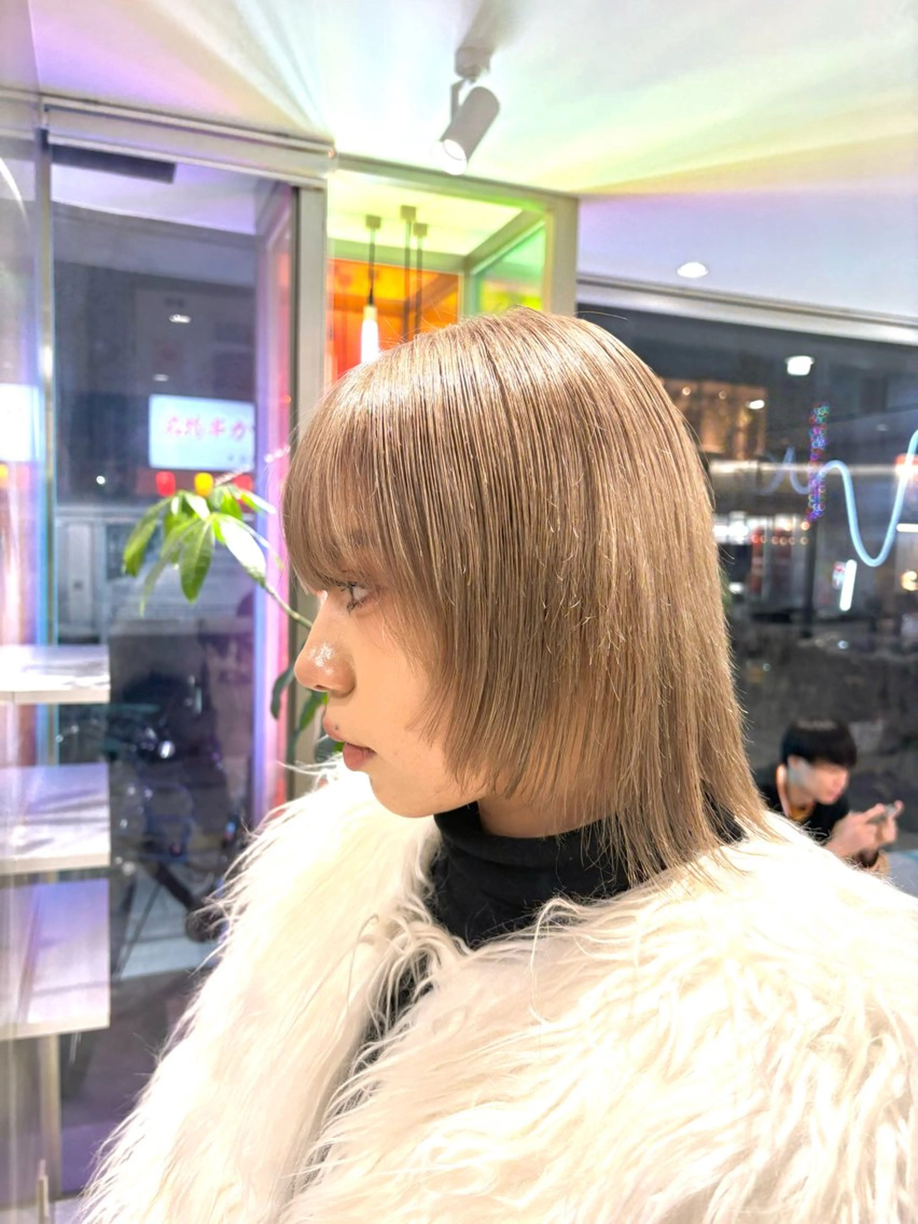 ショート カラー バレイヤージュ ブリーチ ケアブリーチ ダブルカラー イヤリングカラー ヘアカラー シャドウパーマ/ ルーズパーマ/メンズのヘアスタイル