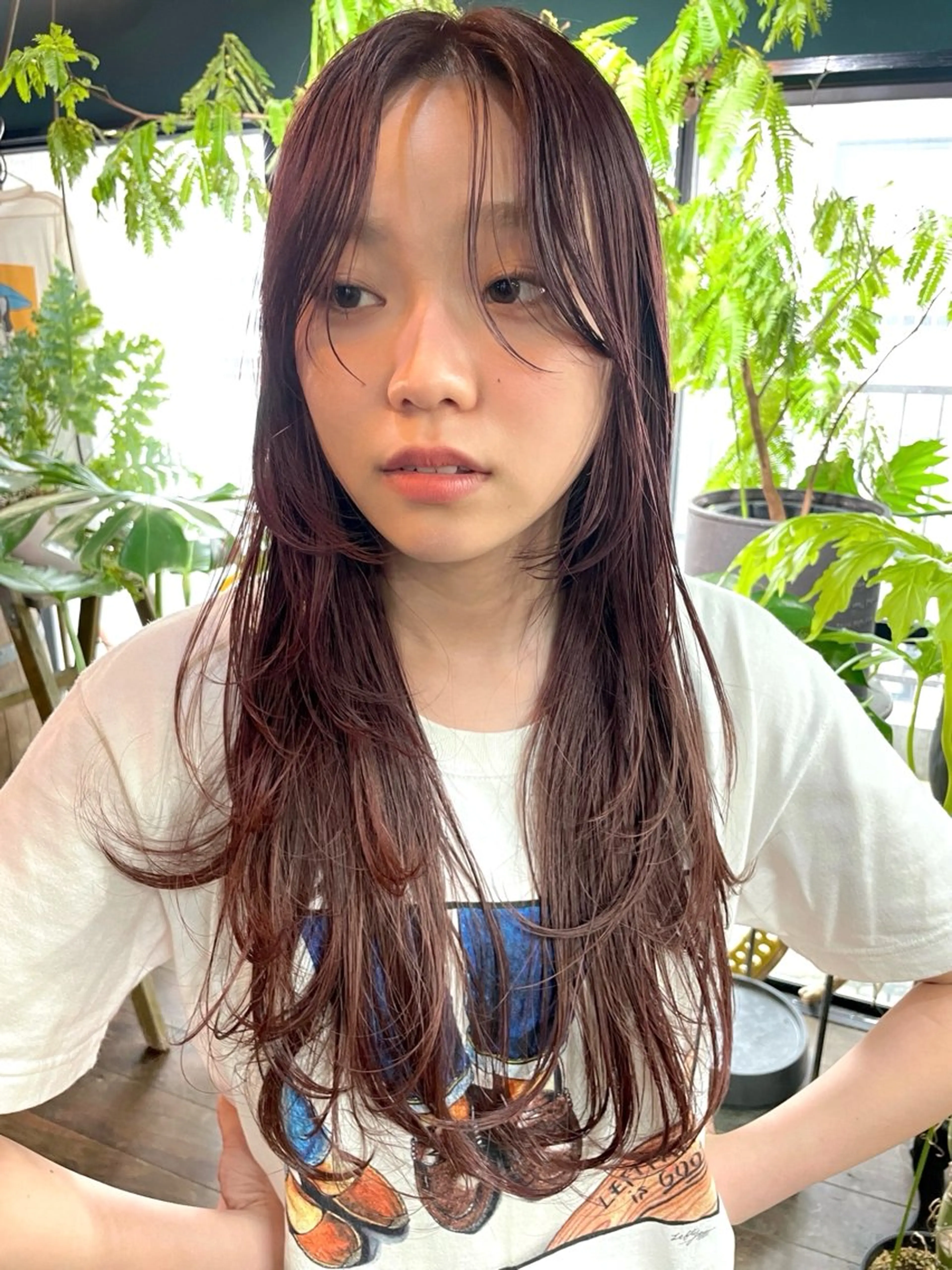 ロング ピンクブラウン レイヤーカット カット ヘアカラー トリートメント vivre libre所属・vivre libreのヘアスタイル