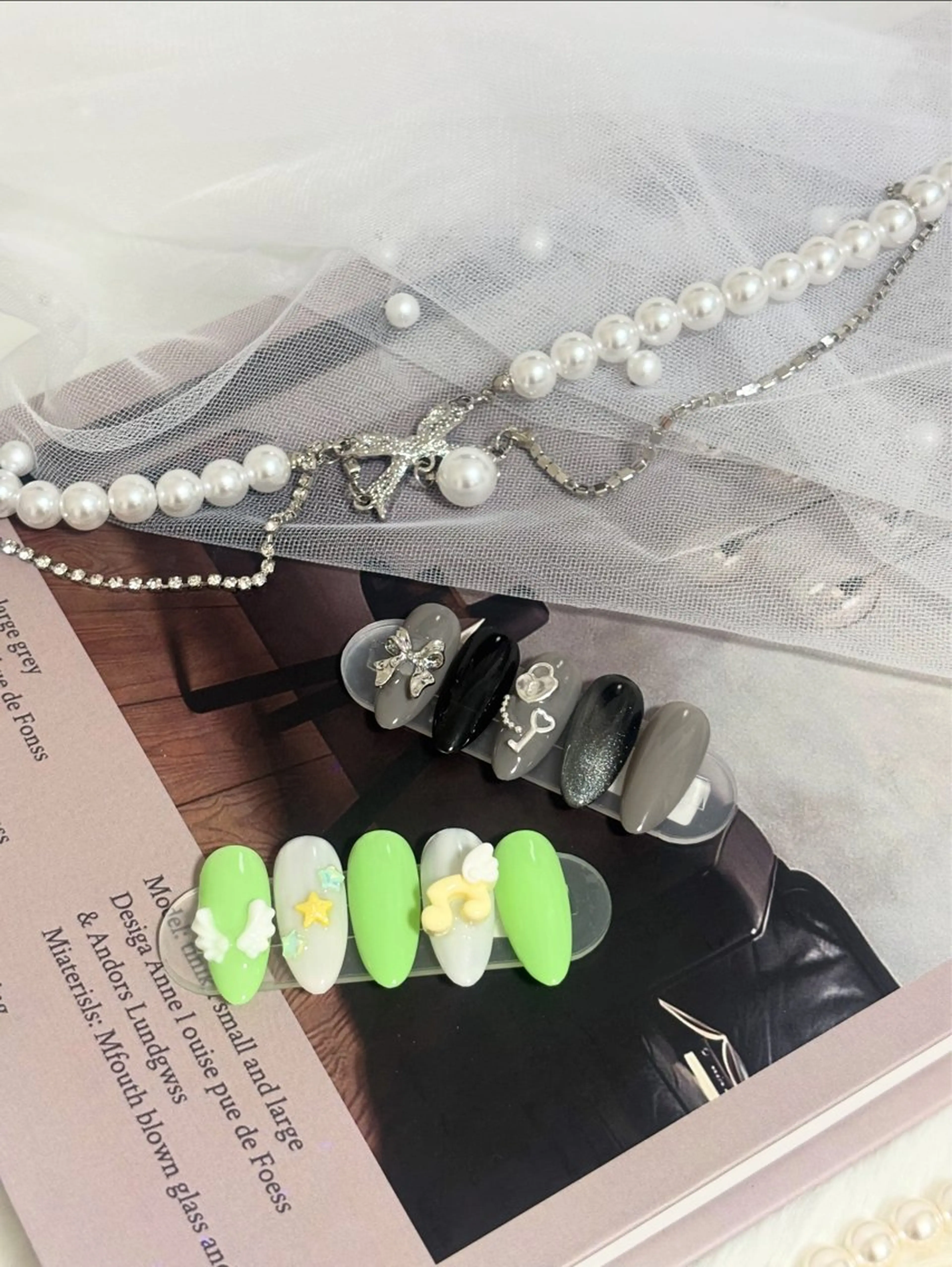 ネイル leaf nail. Yoのネイルデザイン