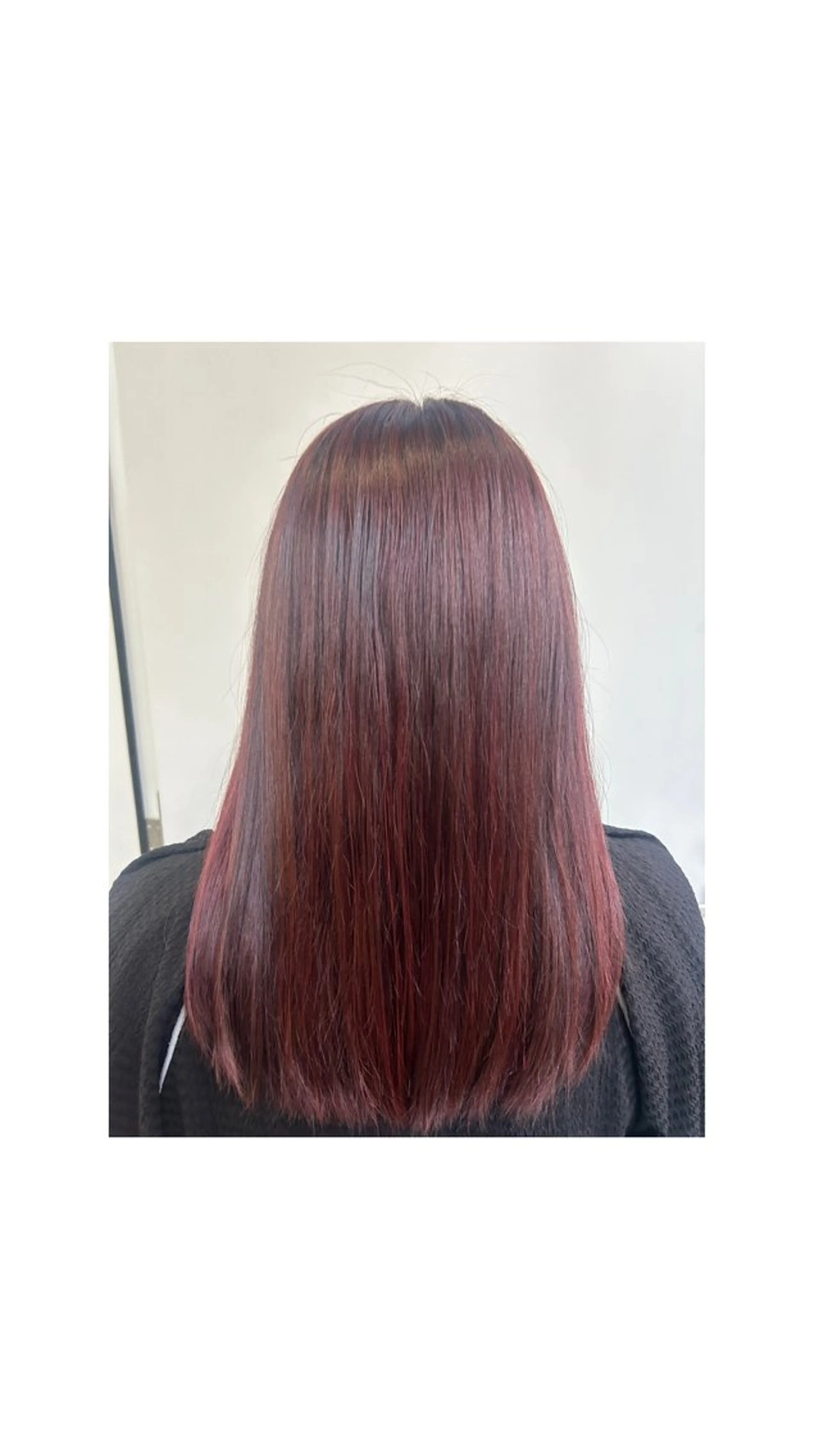 セミロング カラー 七海 芽亜利のヘアスタイル