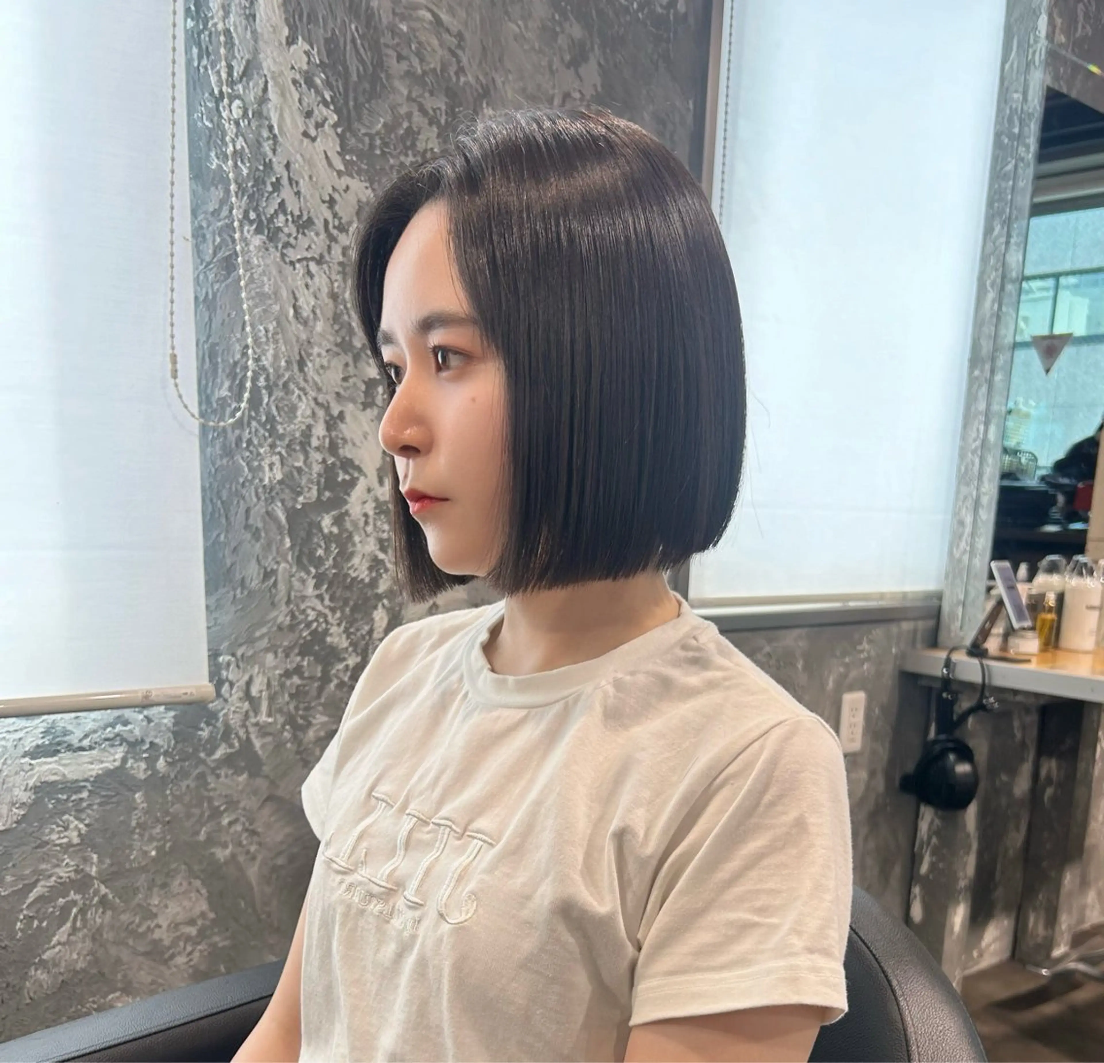 ショート カラー 切りっぱなしボブ ボブ 韓国風ヘア カット ヘアカラー トリートメント ヘアセット 🫧ハイトーン🫧 TOPstylistのヘアスタイル