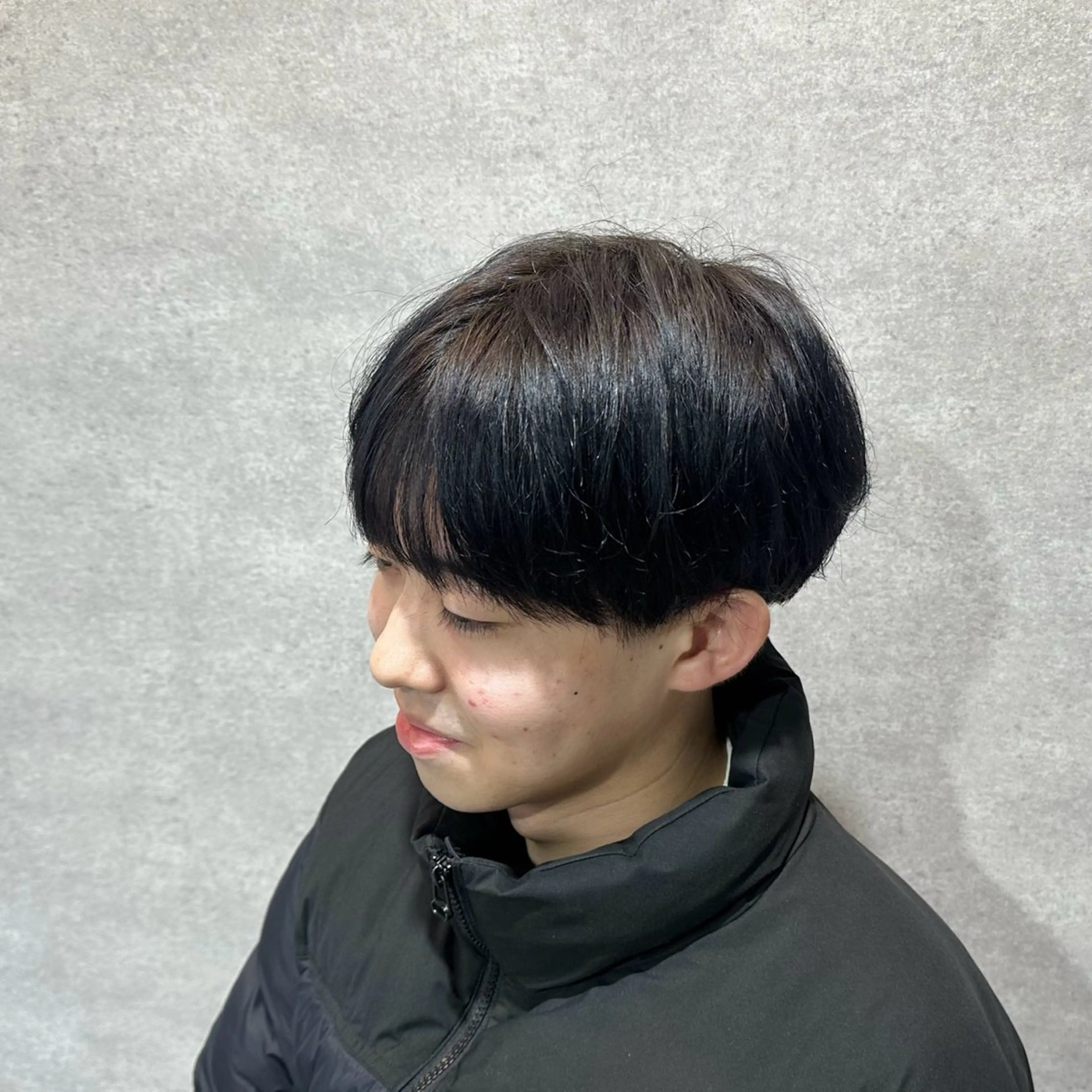 カラー メンズ メンズブリーチ センターパート メンズハイトーン メンズメッシュ メンズパーマ punel nayu🌻のヘアスタイル