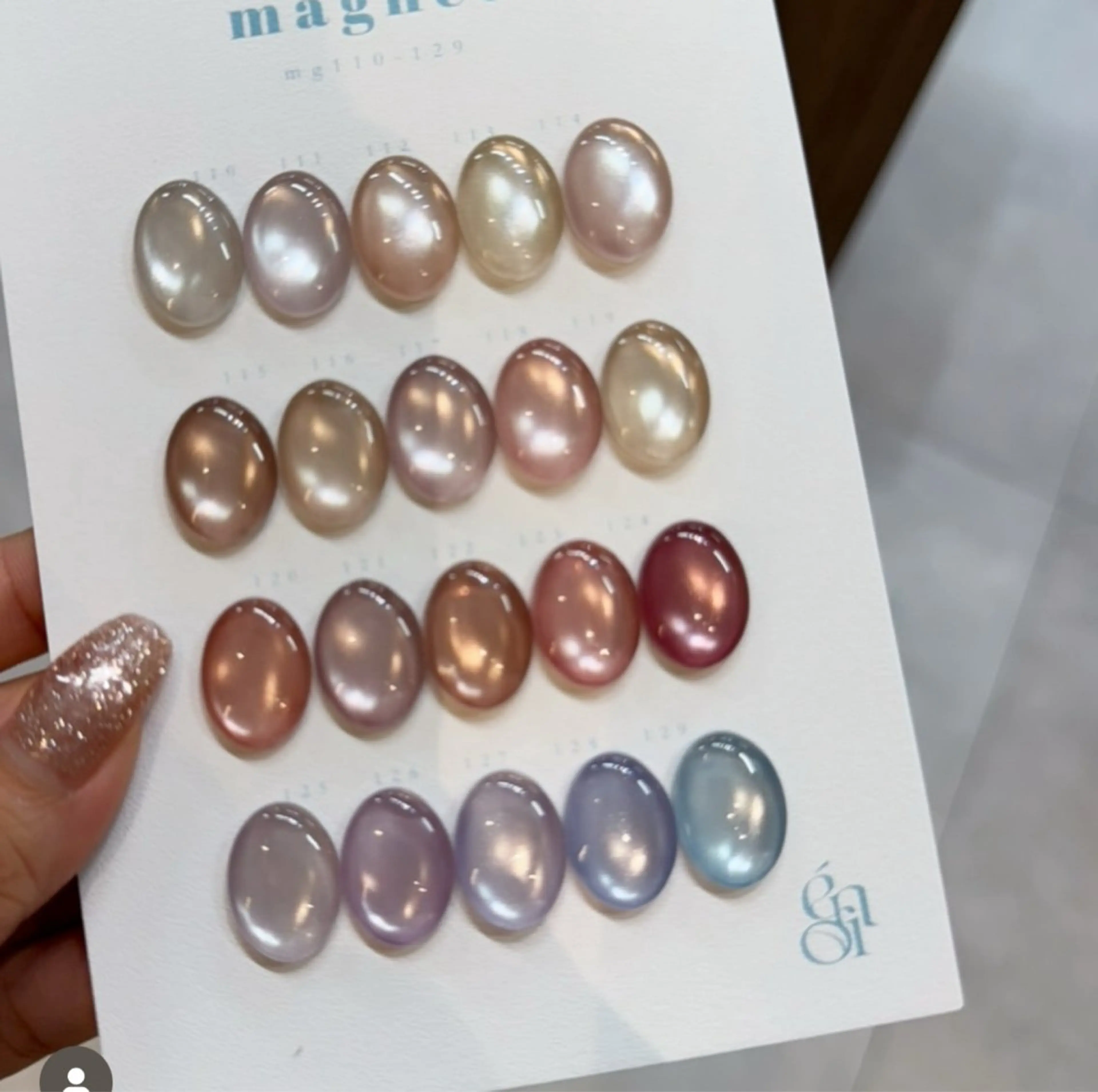 ネイル エーナイン 旭川店のネイルデザイン