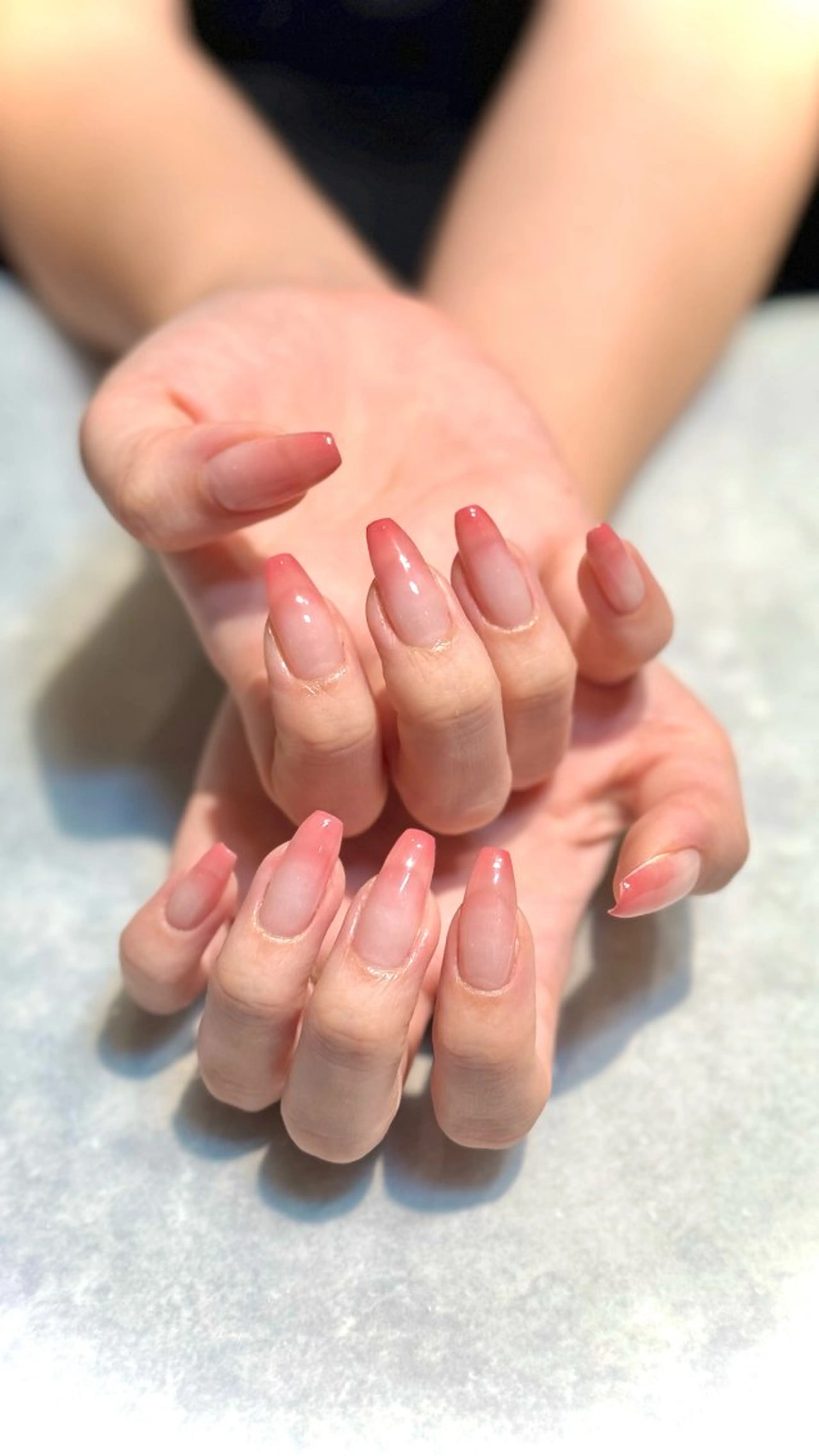 ネイル クリアネイル グラデーション ピンク ハンドネイル unopulir Kanaのネイルデザイン