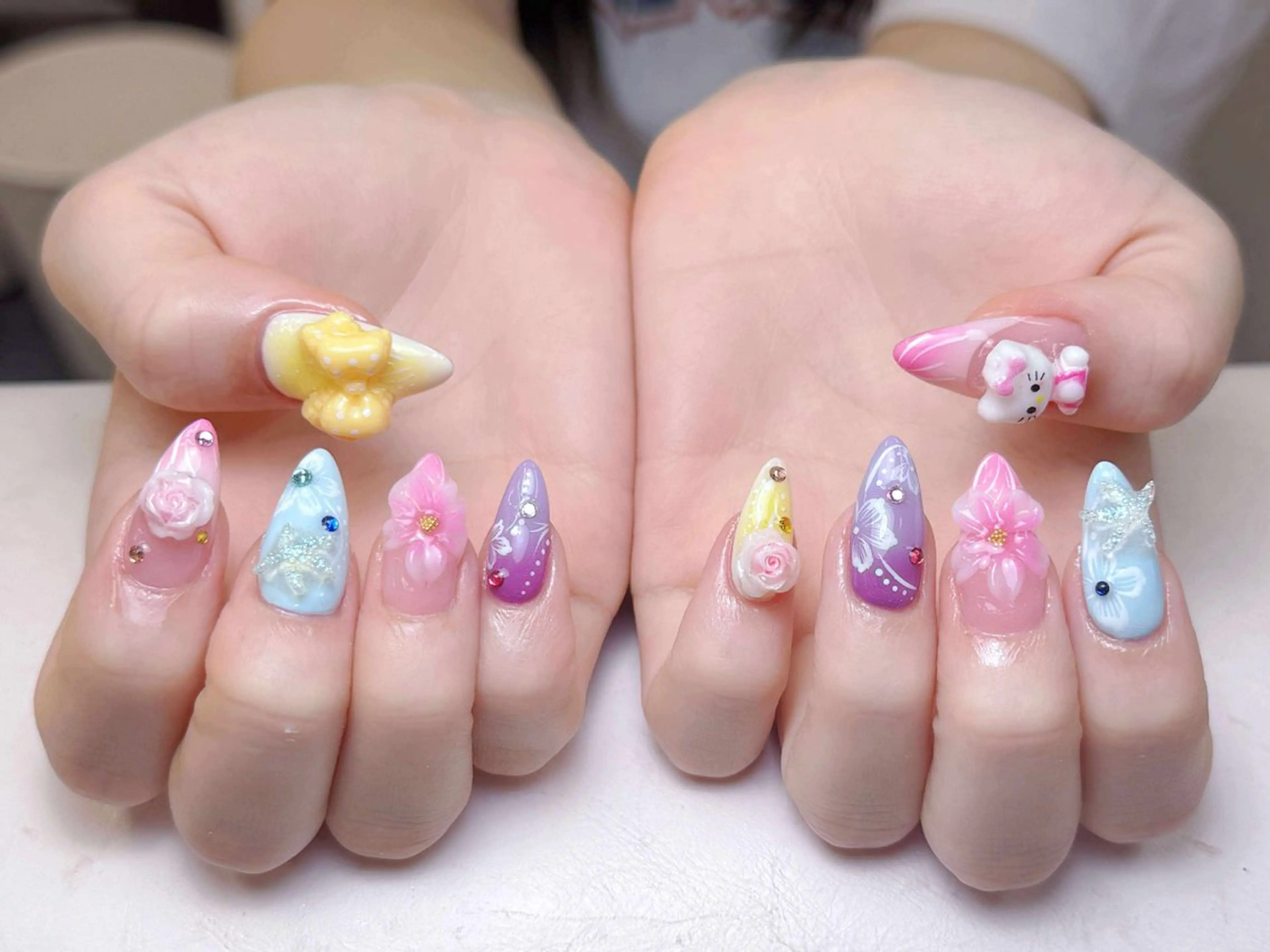 ネイル アートネイル 成人式 ジェルネイル ニュアンスネイル 夏ネイル ハンドネイル Nie Nail Shinokuboのネイルデザイン