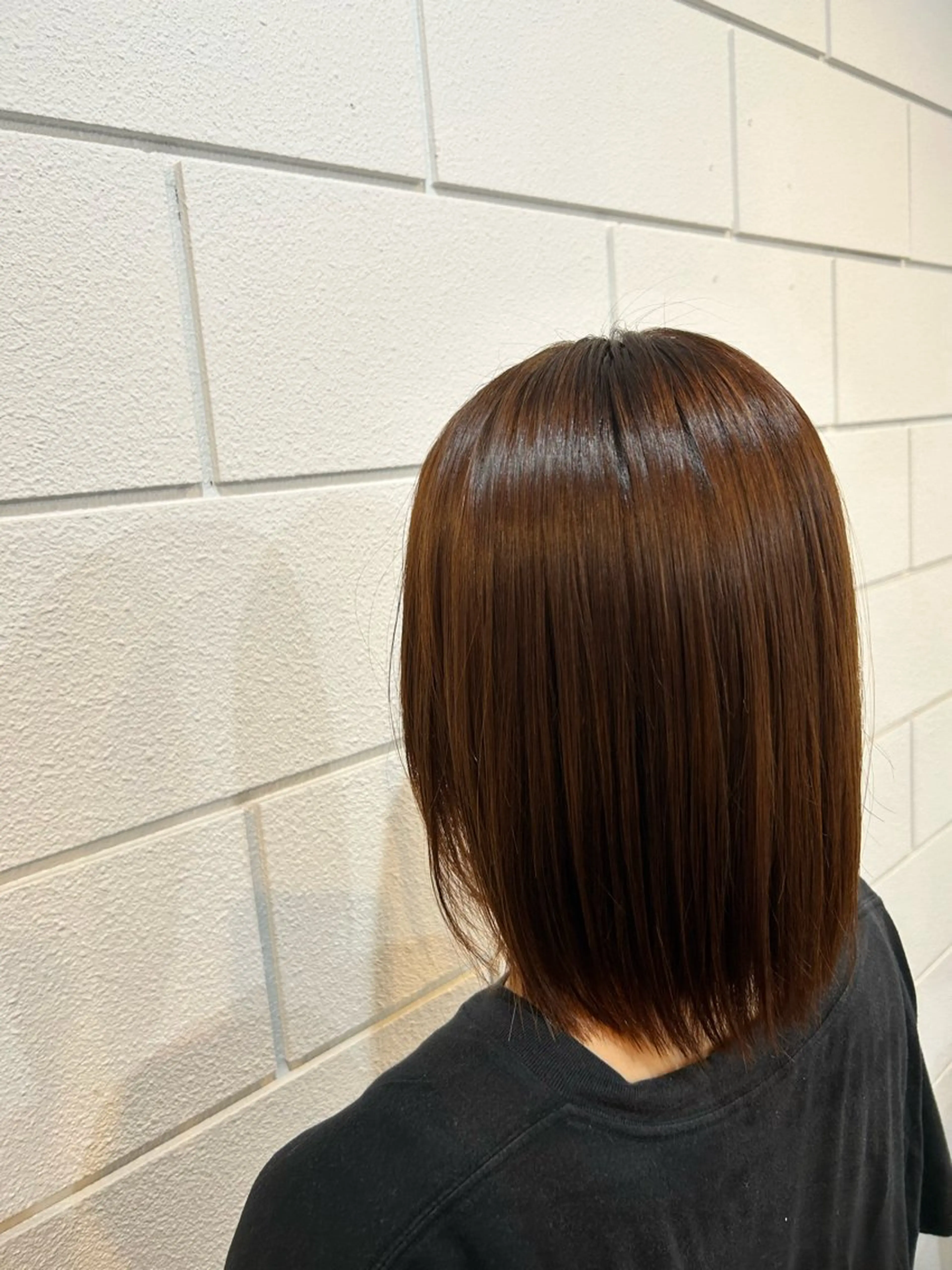 ミディアム カラー ブリーチ ブリーチなしカラー オレンジ 顔まわりレイヤー 顔周りカット 相澤 拳のヘアスタイル