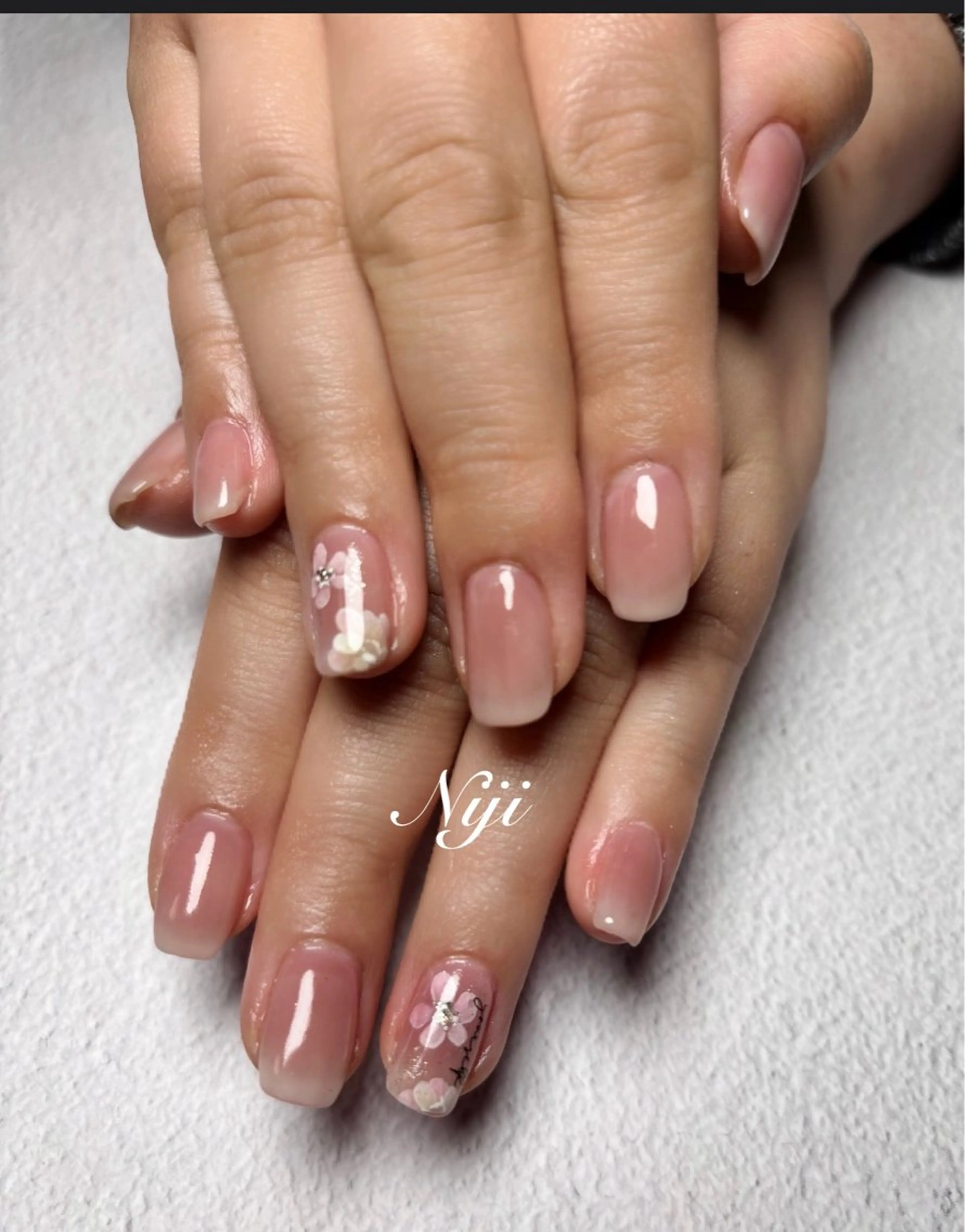 ネイル アートネイル グラデーション ピンク nailsalon N iＪｉのネイルデザイン
