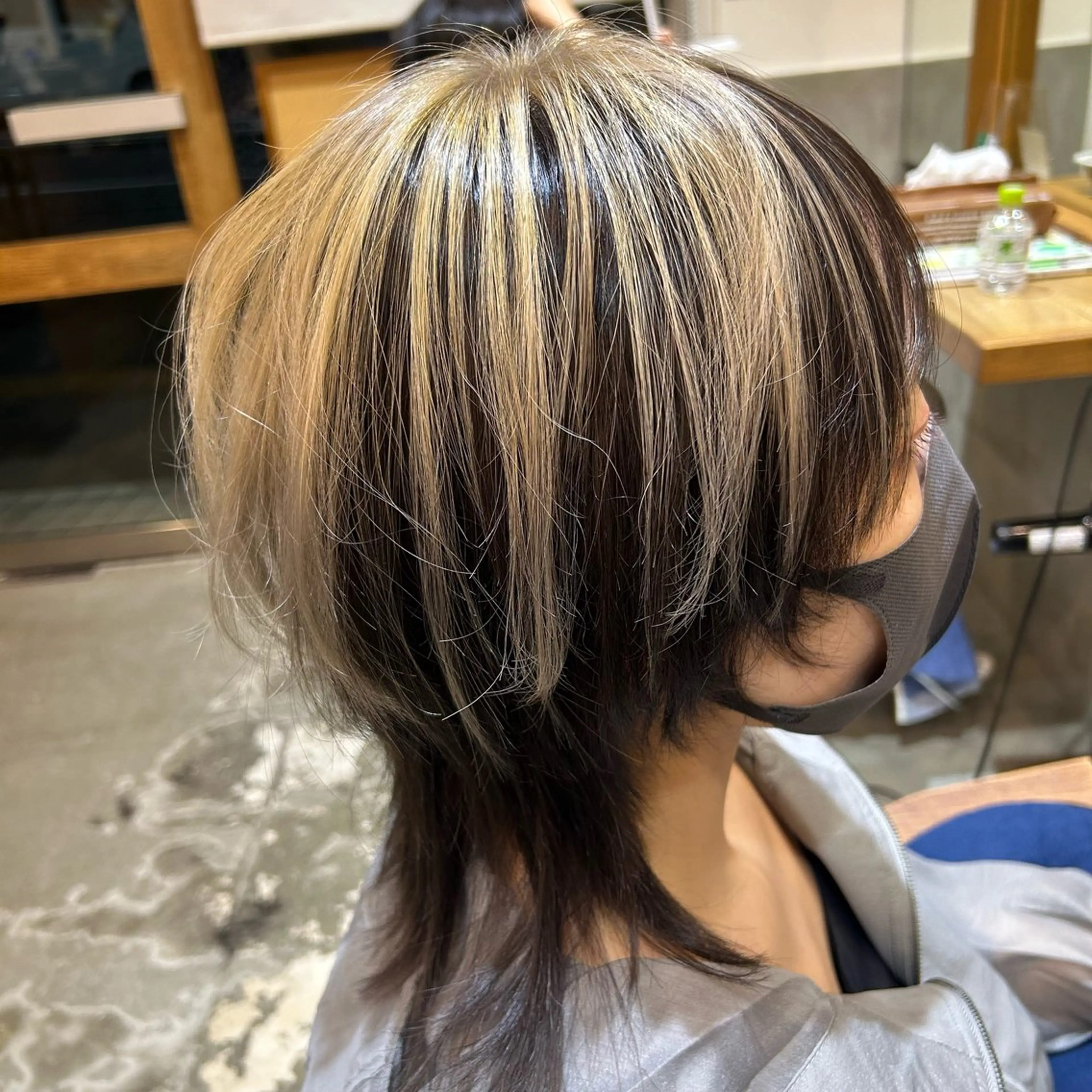 カラー ヘアカラー トリートメント 若狭 彩花のヘアスタイル