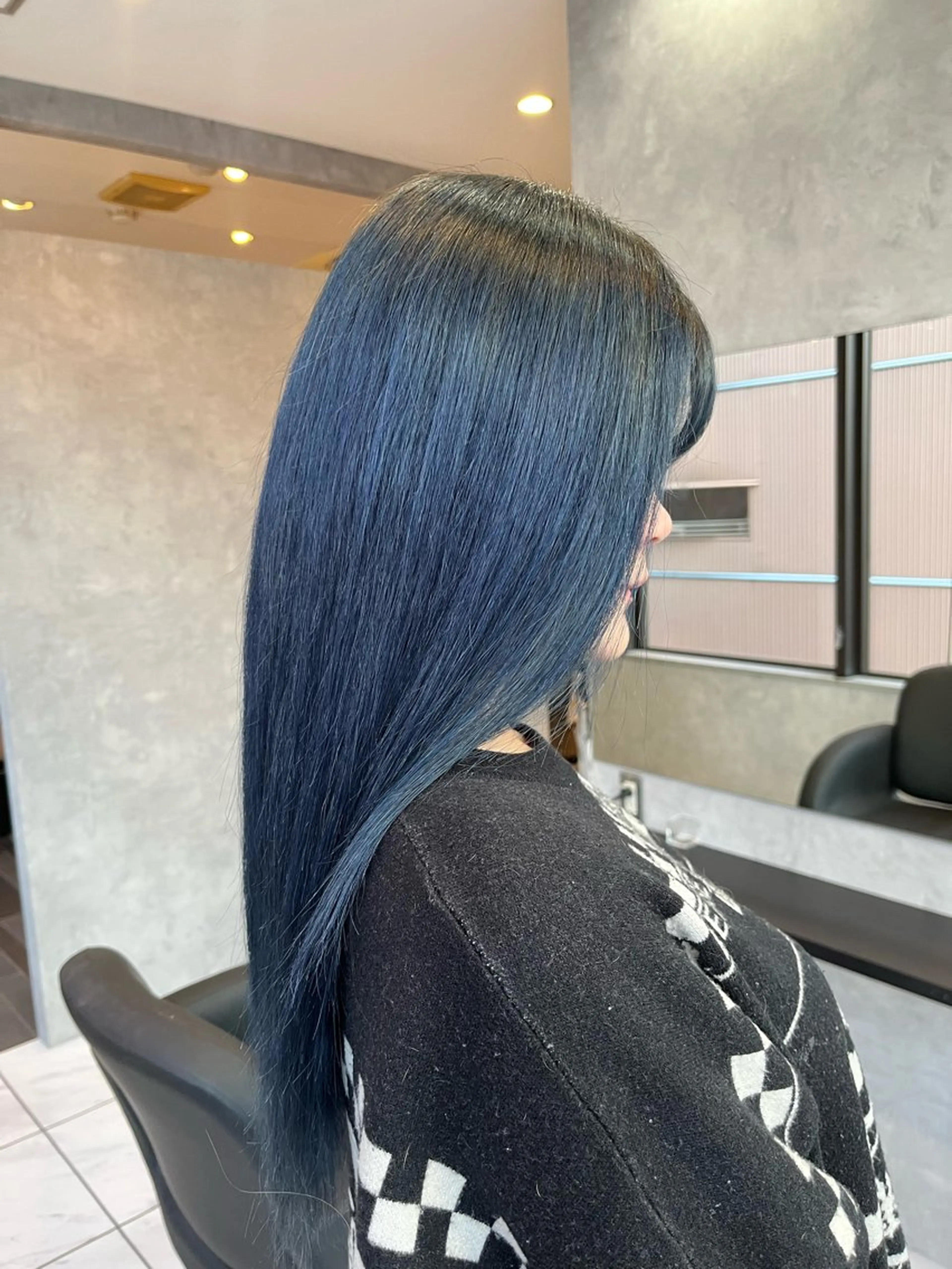 カラー トメちゃん 💜🇭🇰のヘアスタイル