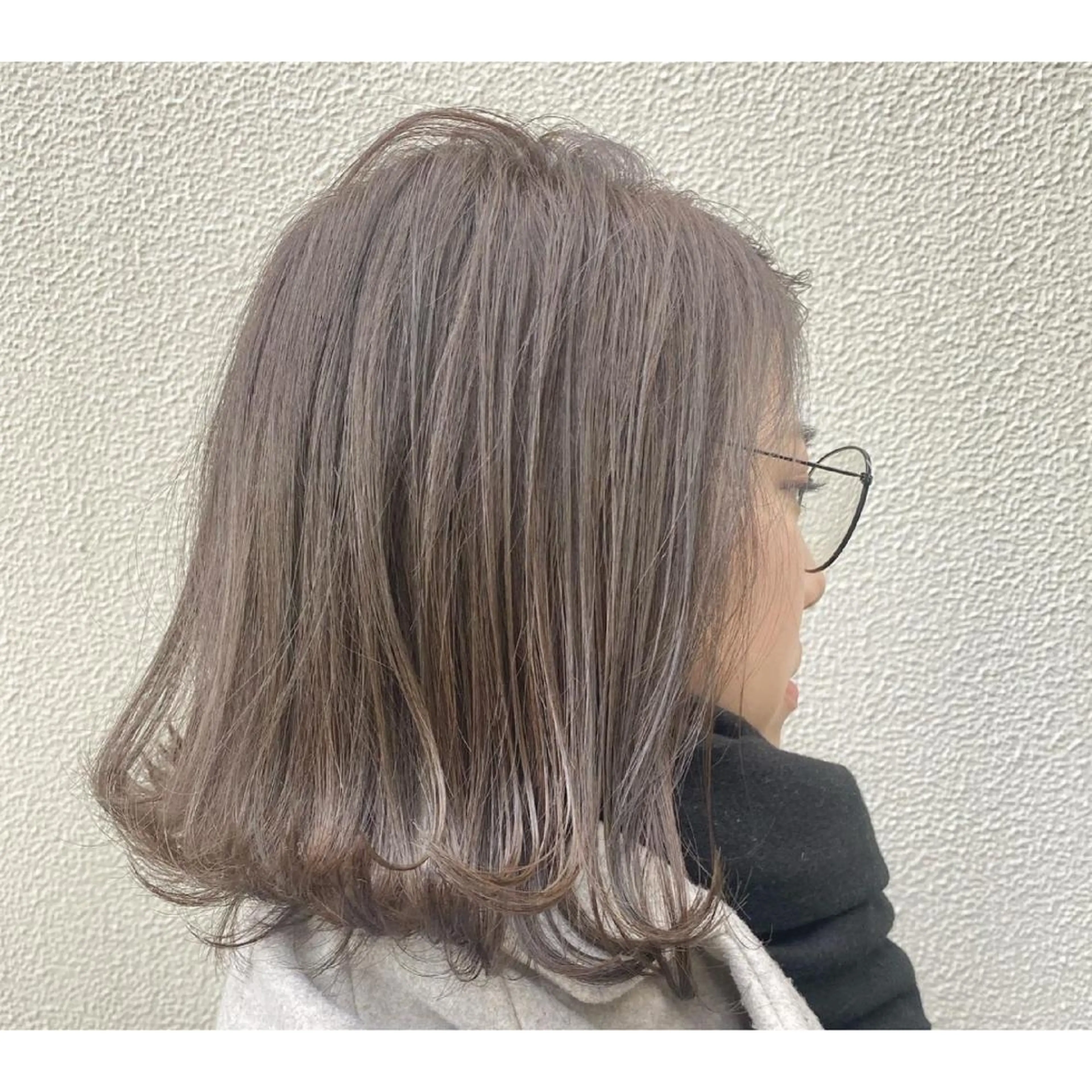 ミディアム カラー ヘアアレンジ グレージュ 髪質改善サロン🍃 AIRI のヘアスタイル