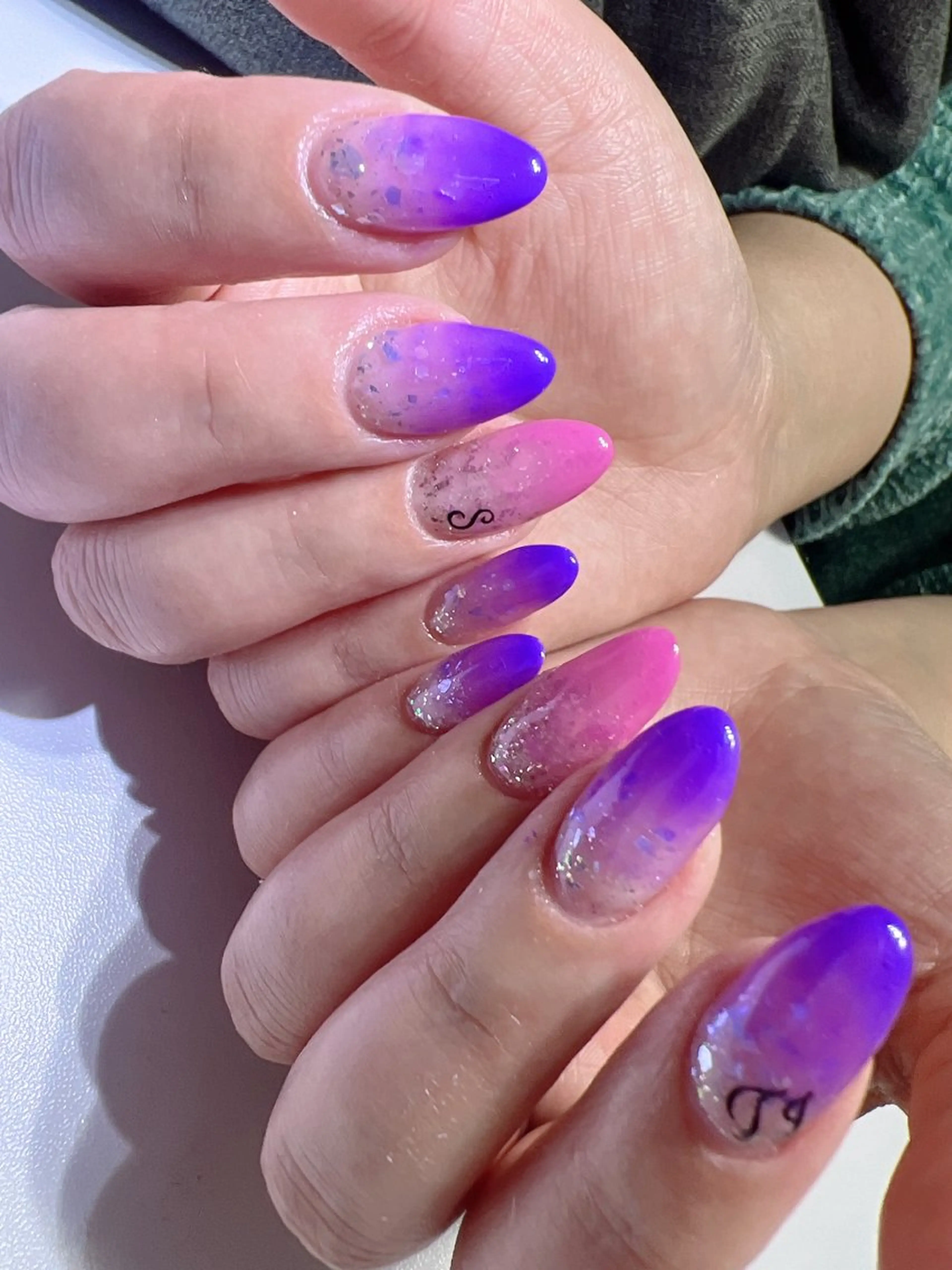 ミディアム ハンドネイル diem. ✴︎chikaのネイルデザイン