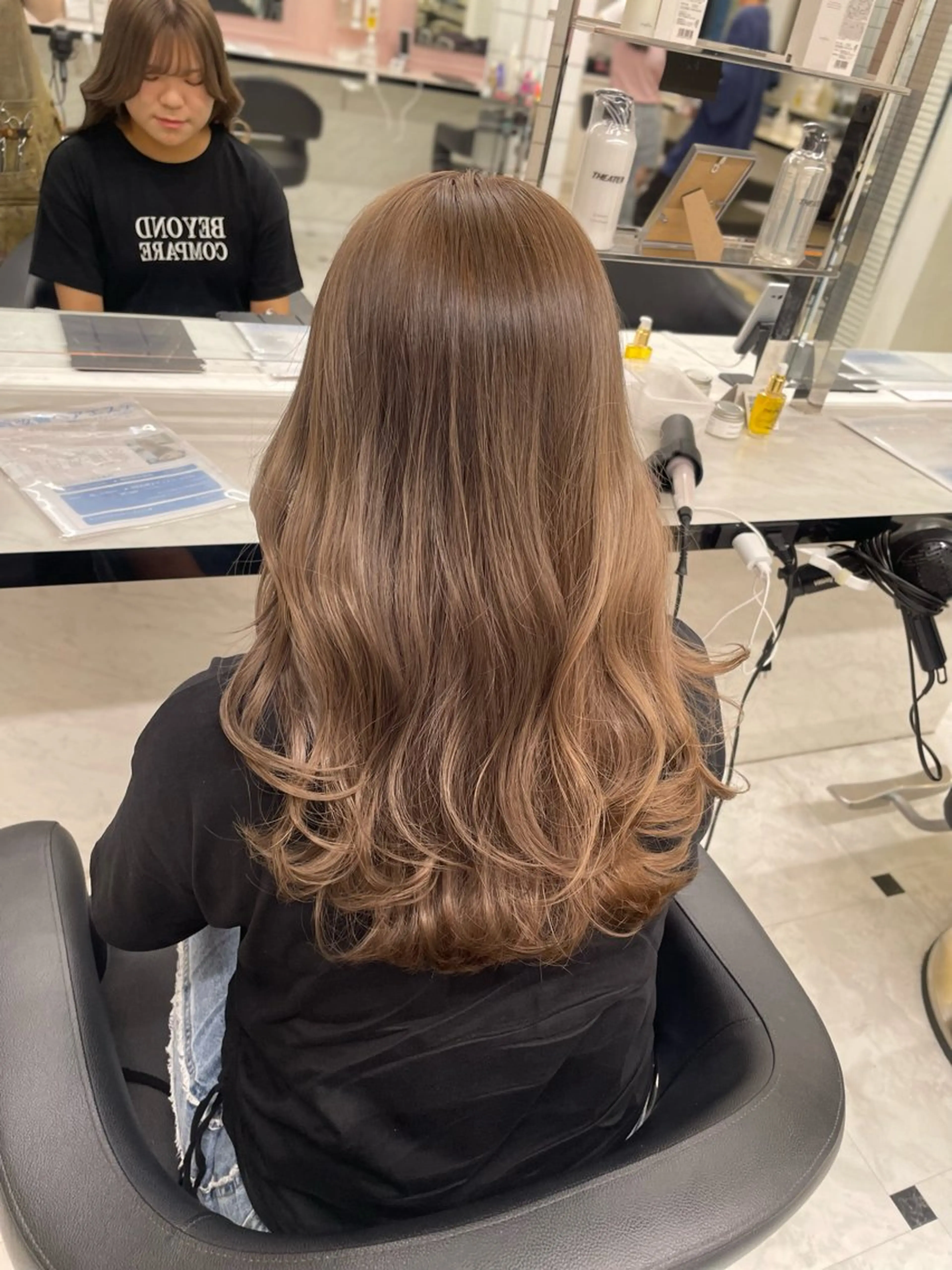 セミロング カット ヘアカラー トリートメント ヘアセット うる艶トレンドヘア 🕊️上野BABYのヘアスタイル