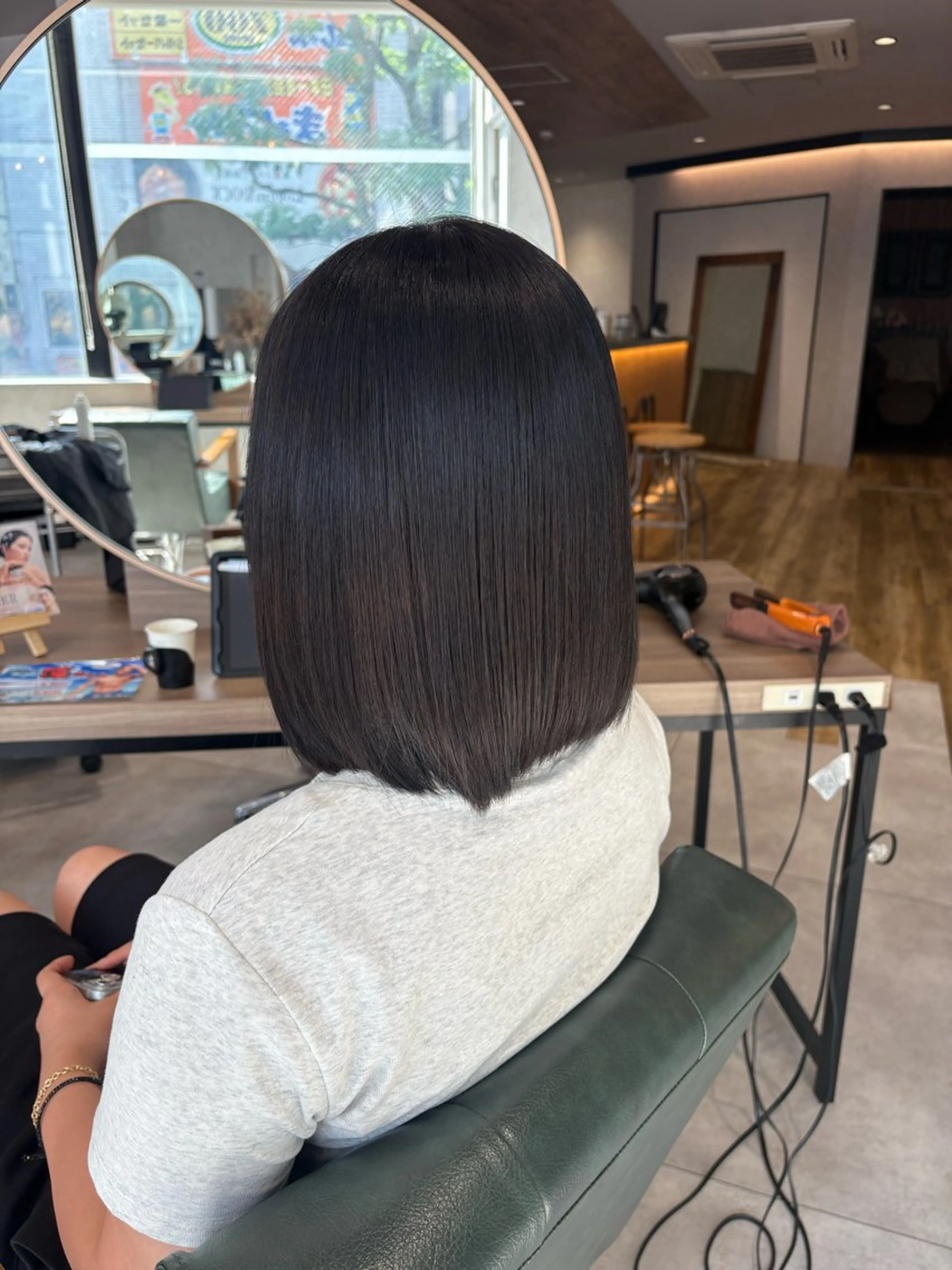 ショート 🧸艶ブリーチ/深み カラー🌺Noa🌺のヘアスタイル