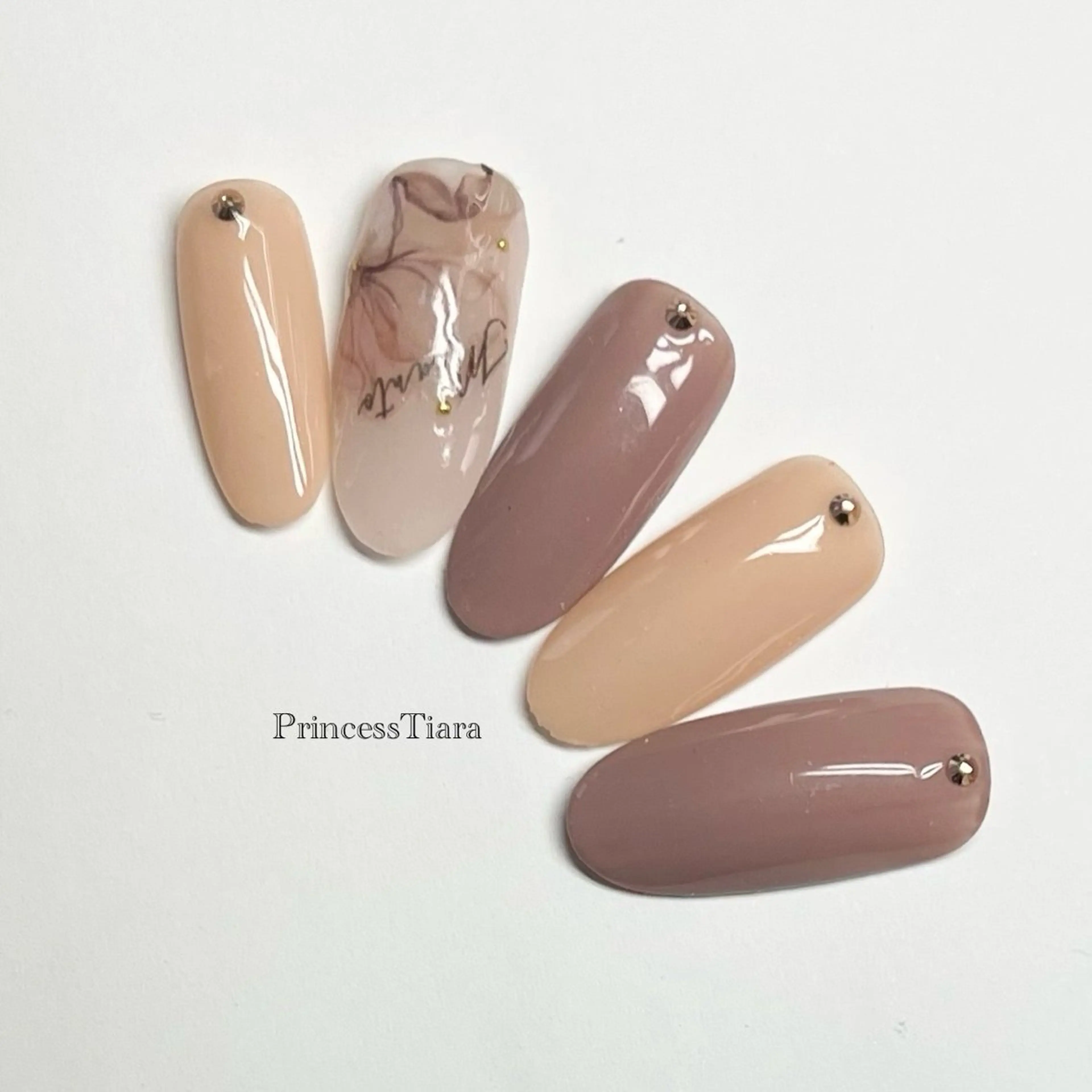 ネイル Grantulle collegeのネイルデザイン