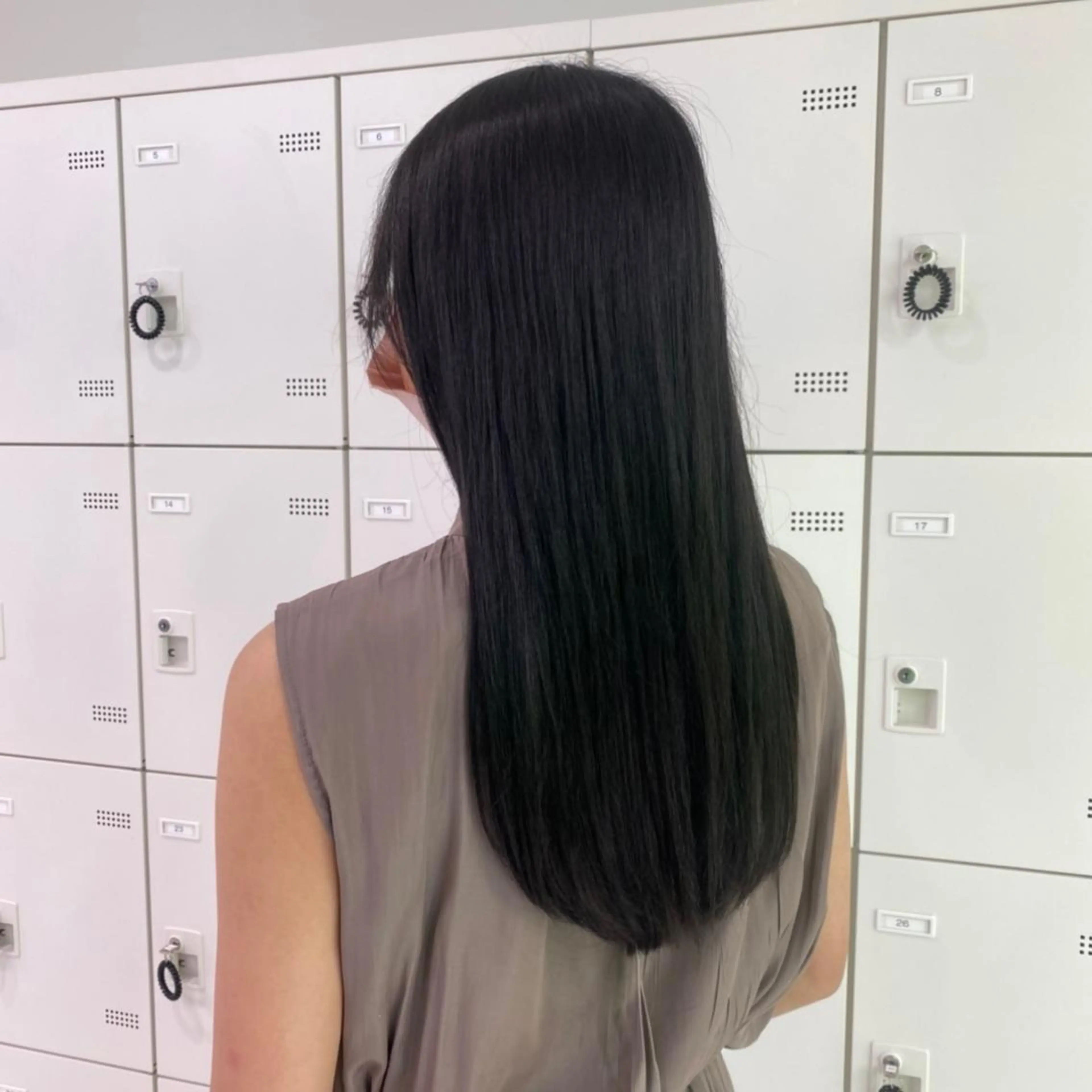 ロング カット ヘアカラー トリートメント ヘッドスパ 🌼リナ🌼赤み消し オリーブ/ブラウンのヘアスタイル