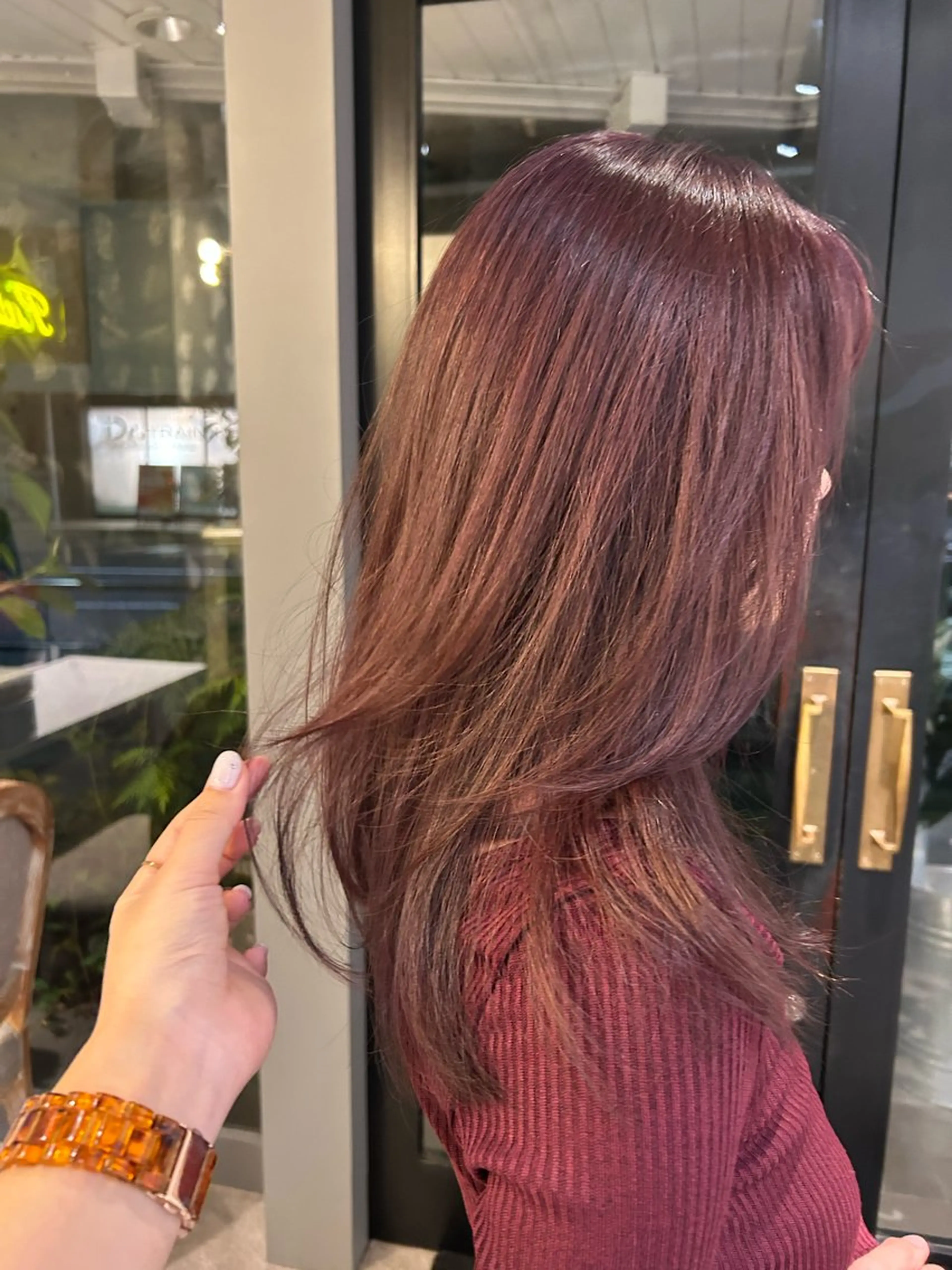 ロング ピンクラベンダー カット ヘアカラー ano @anomukuiのヘアスタイル