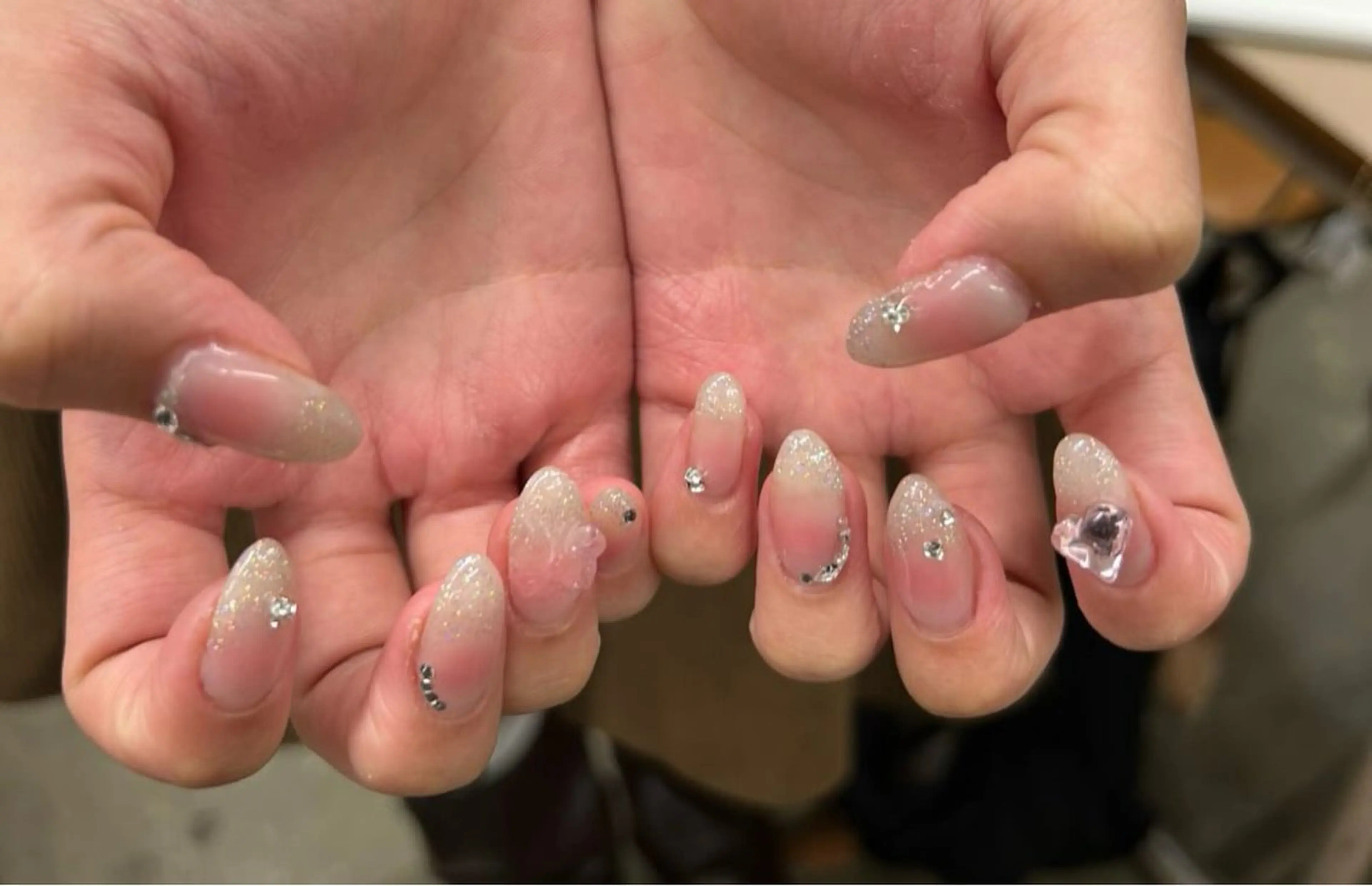 ネイル チークネイル 持ち込み A nail所属・ari ariのネイルデザイン