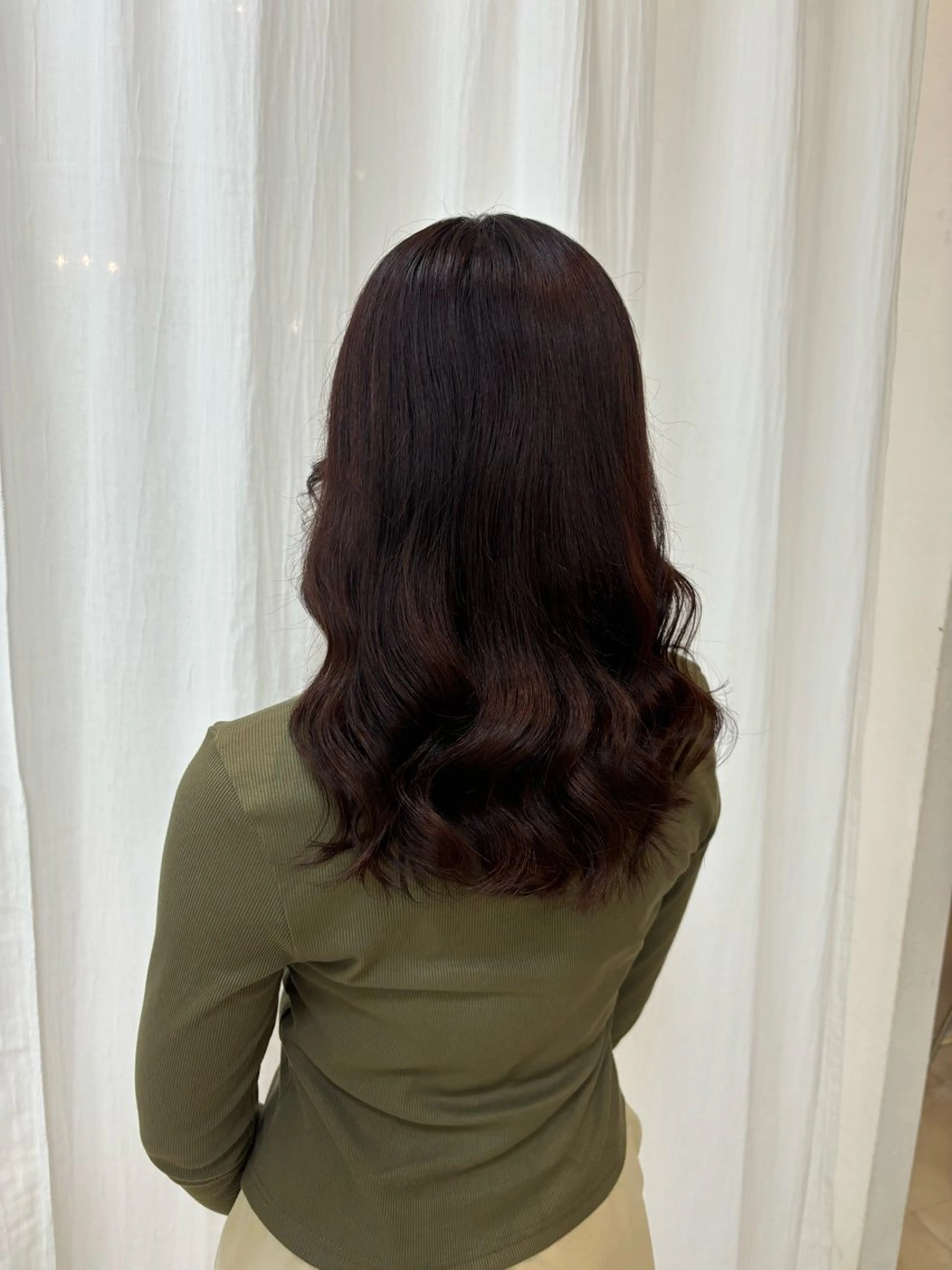 セミロング eMu MIYUのヘアスタイル