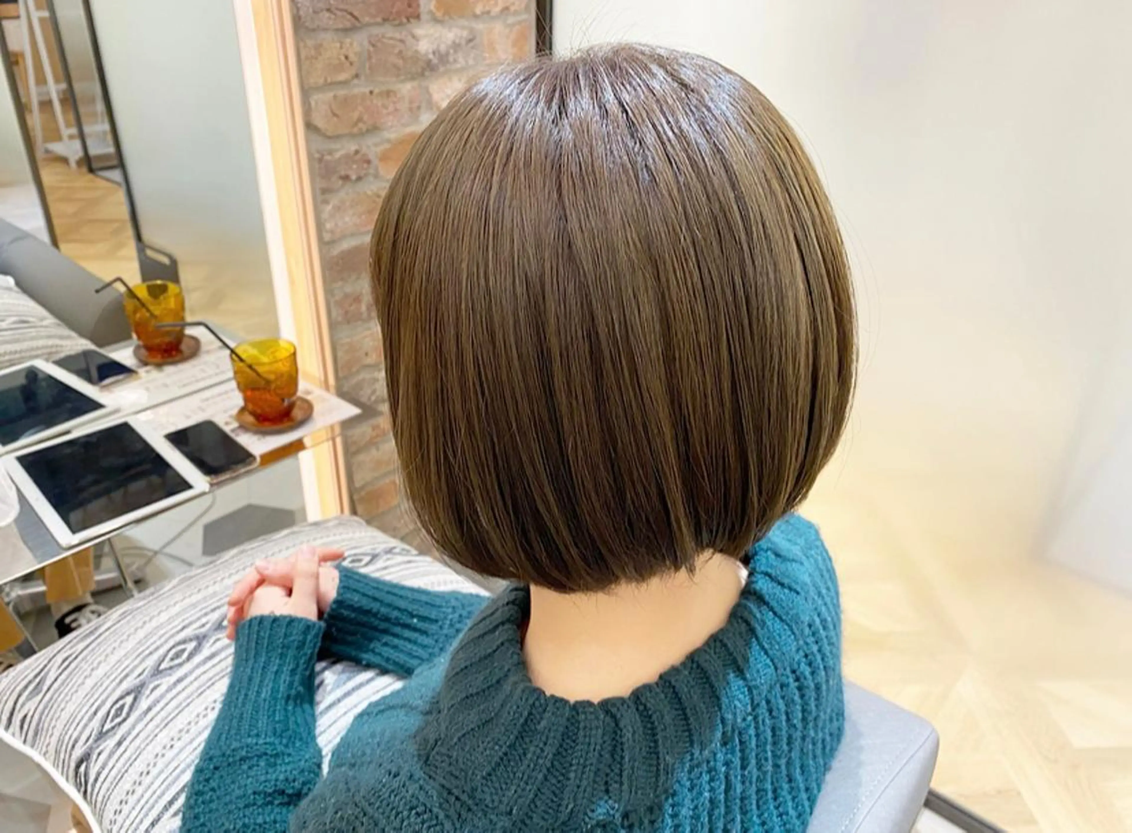 ショート カラー ベージュカラー オリーブベージュ 🌈🌸あおき みちる🌟💗のヘアスタイル