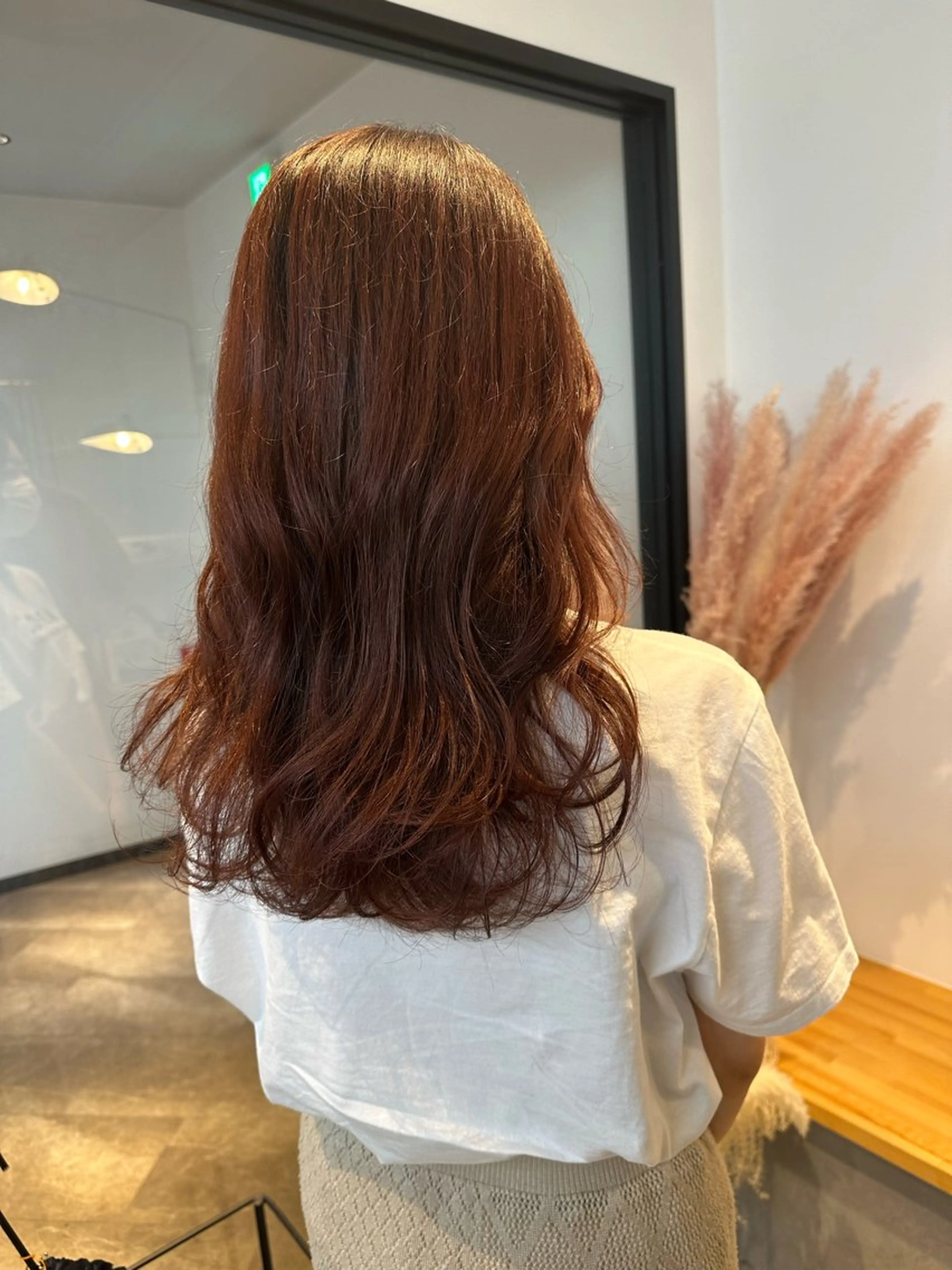 ミディアム カラー カット ヘアカラー トリートメント yuika .のヘアスタイル